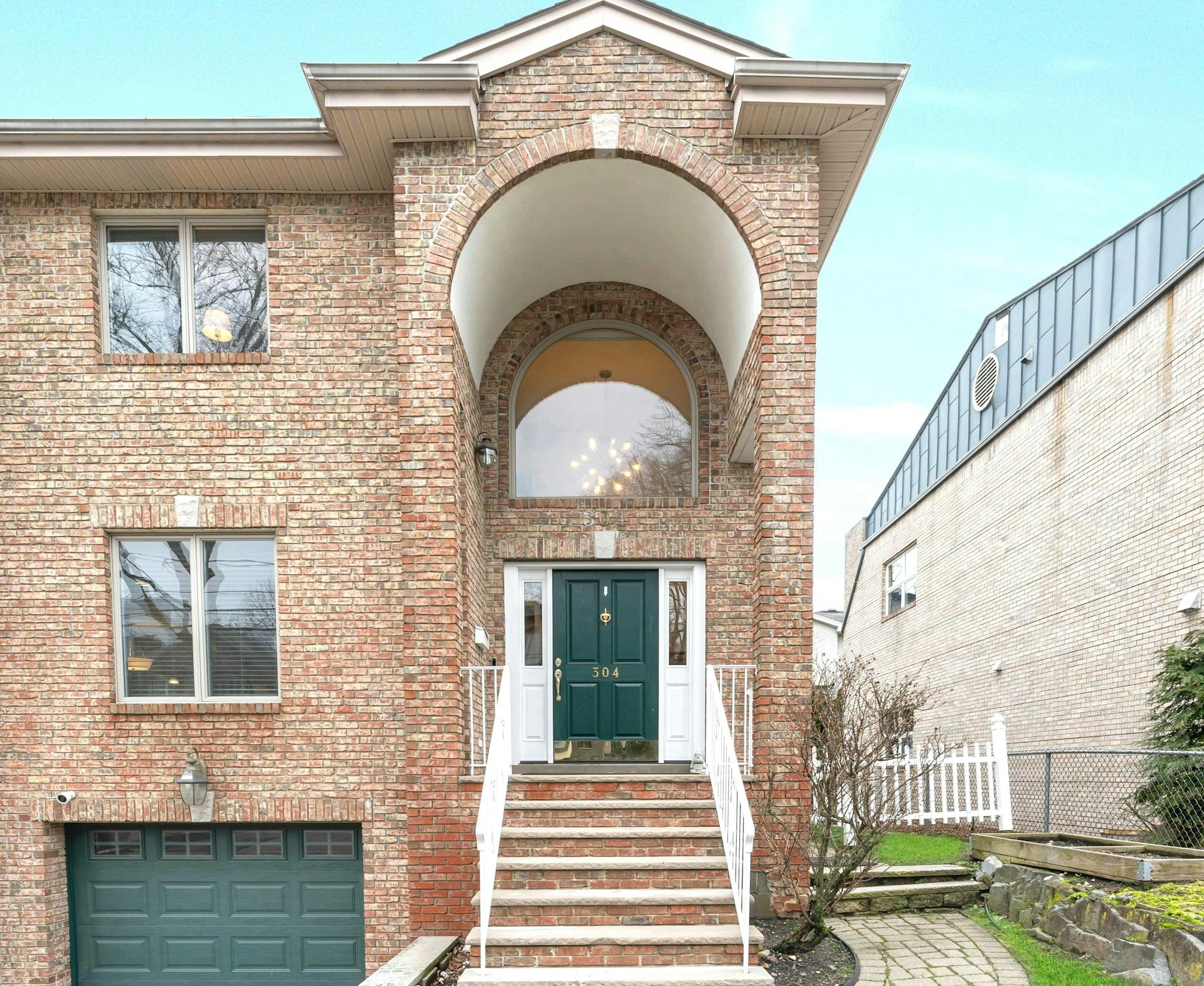 304 Tom Hunter Road