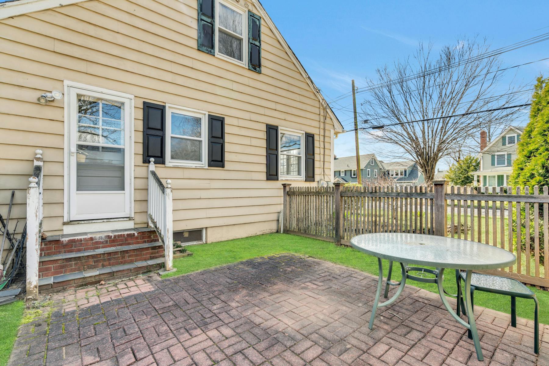 331 North Pleasant Avenue 