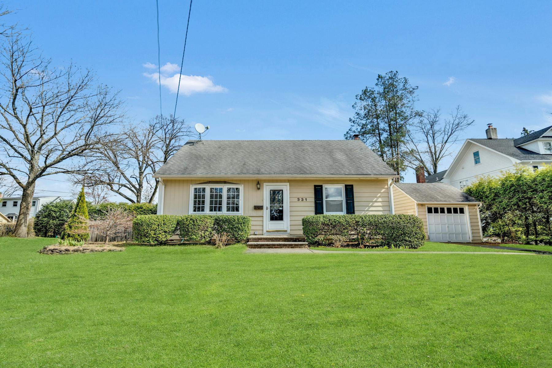 331 North Pleasant Avenue 