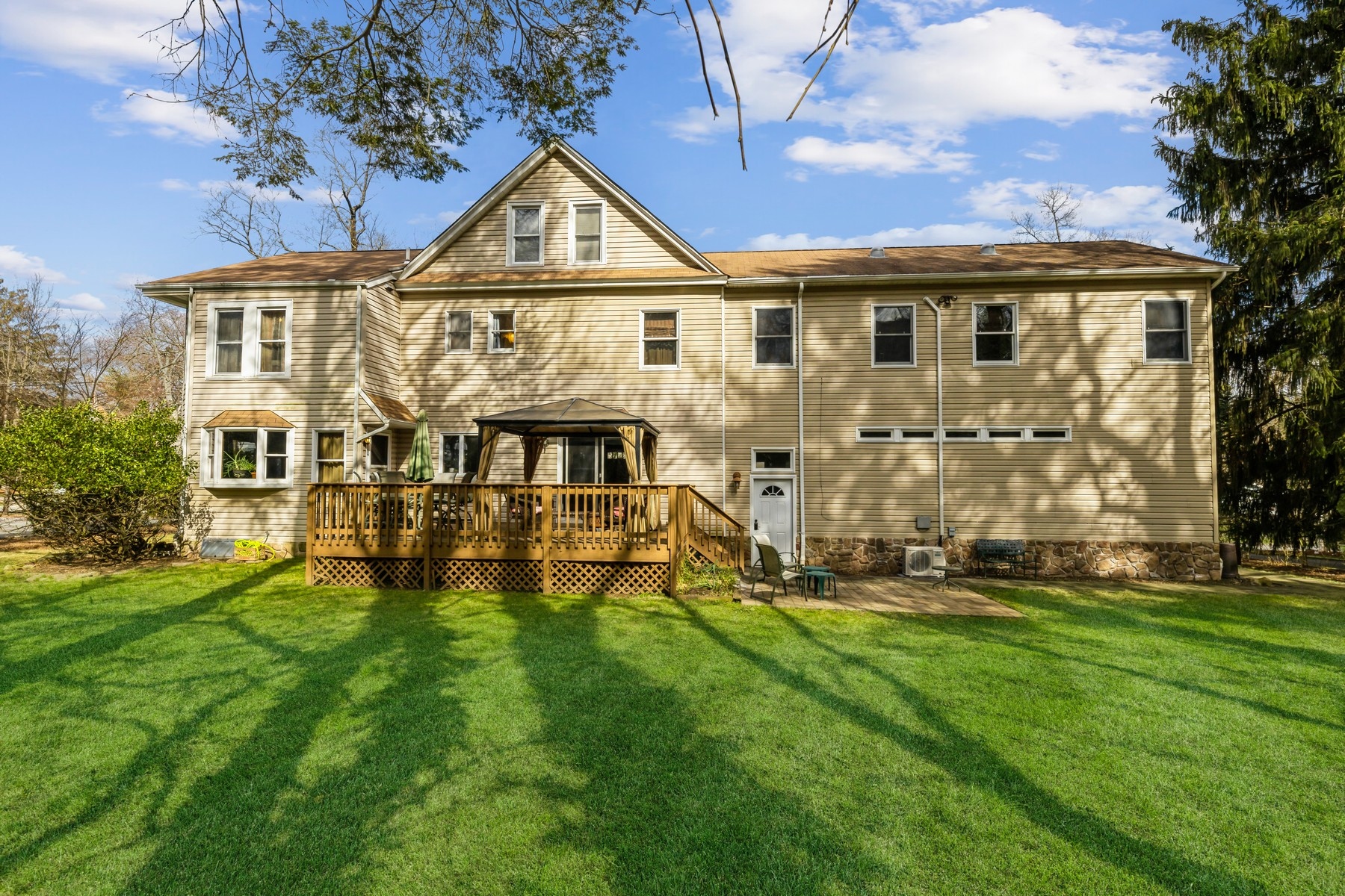 201 Brookside Avenue