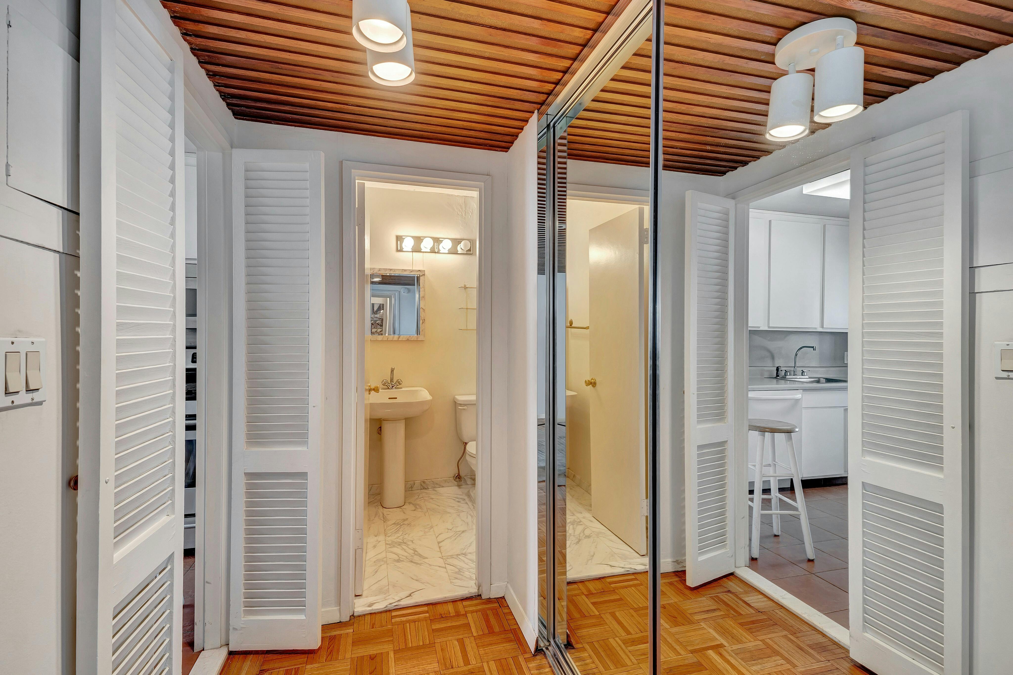 1600 Parker Avenue Unit# 15D