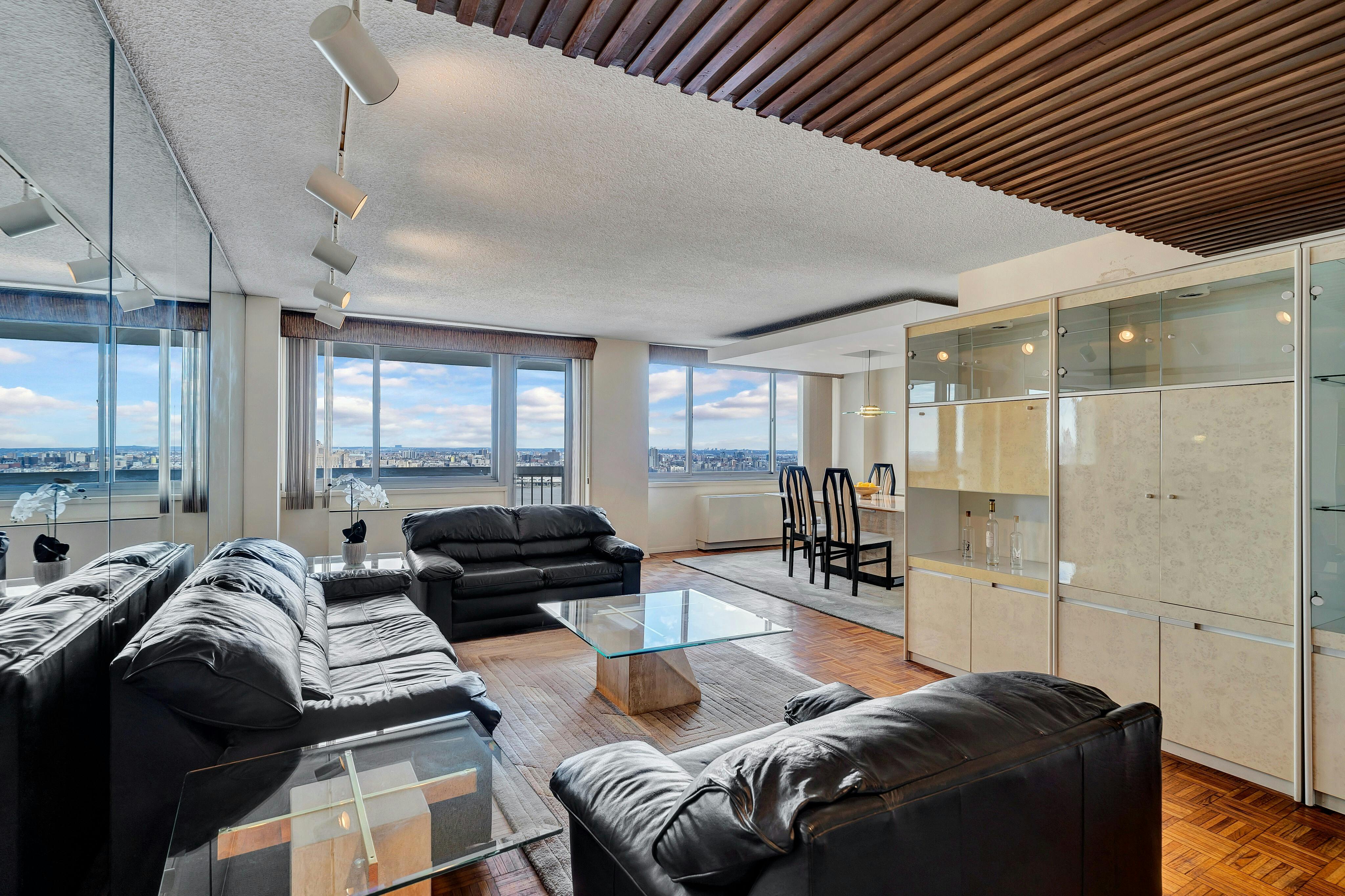 1600 Parker Avenue Unit# 15D