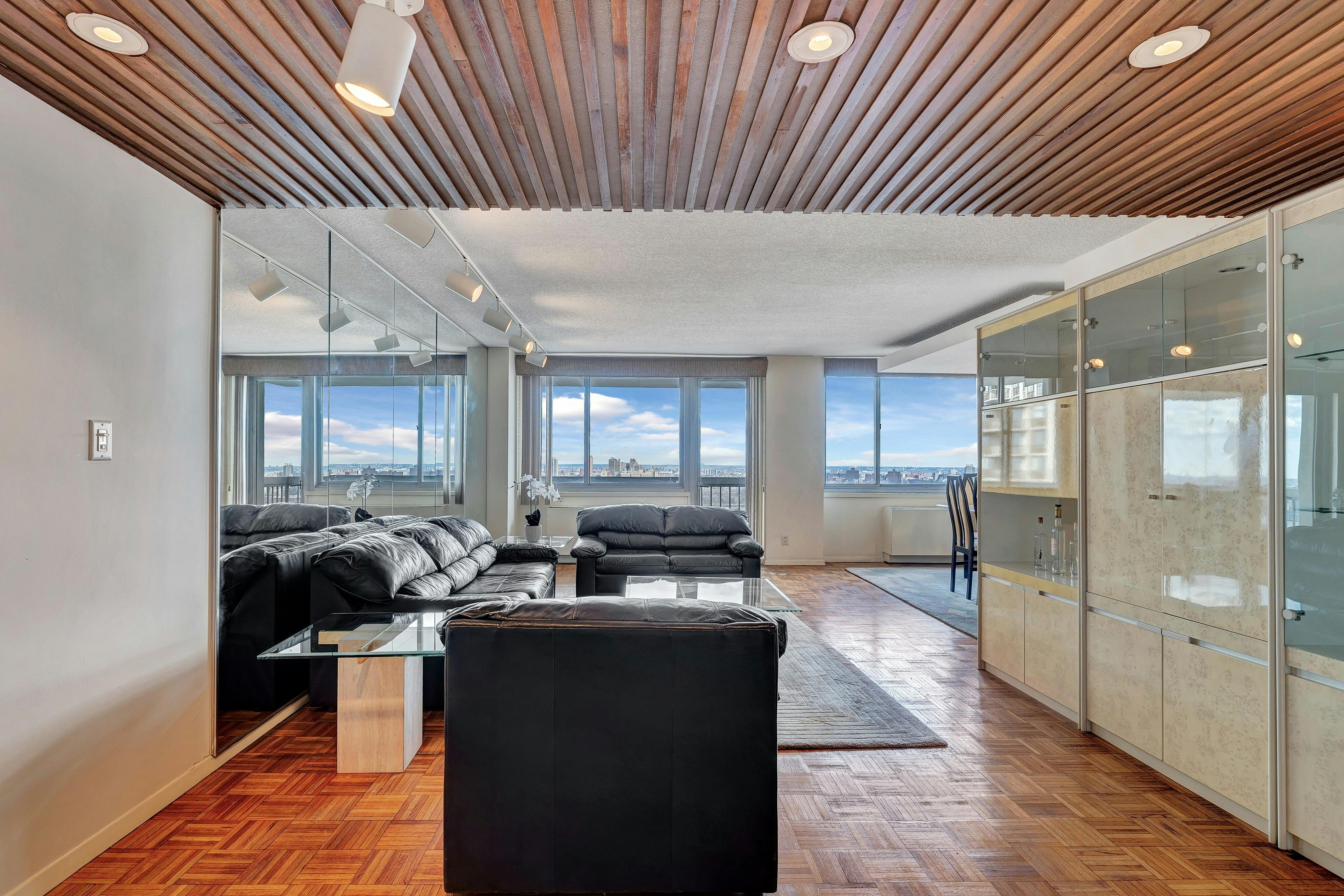 1600 Parker Avenue Unit# 15D