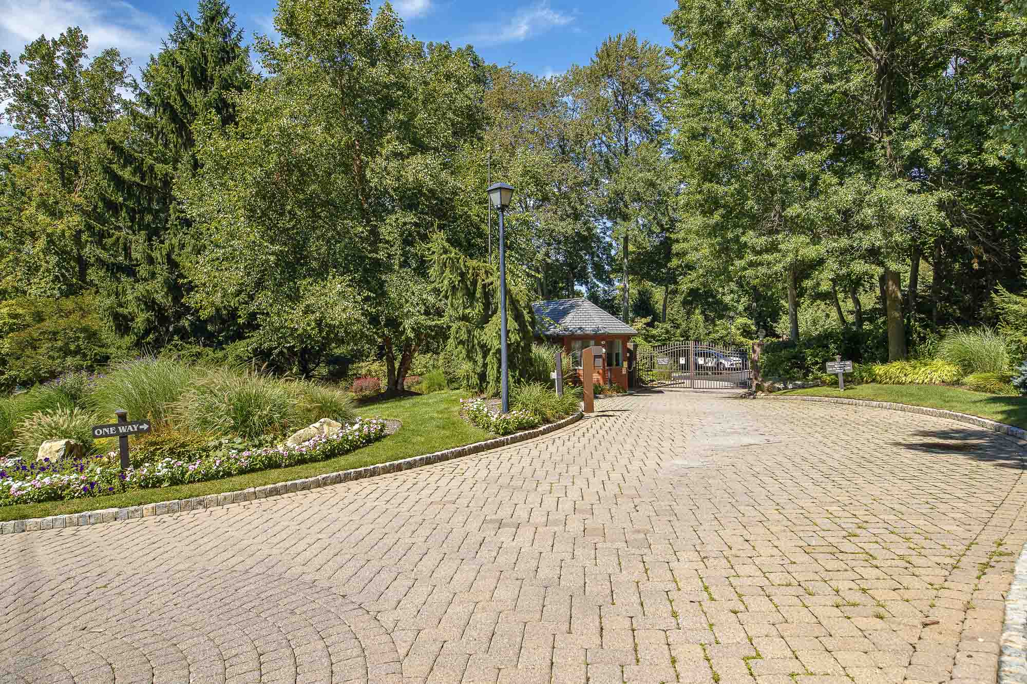 40 Hidden Ledge Road