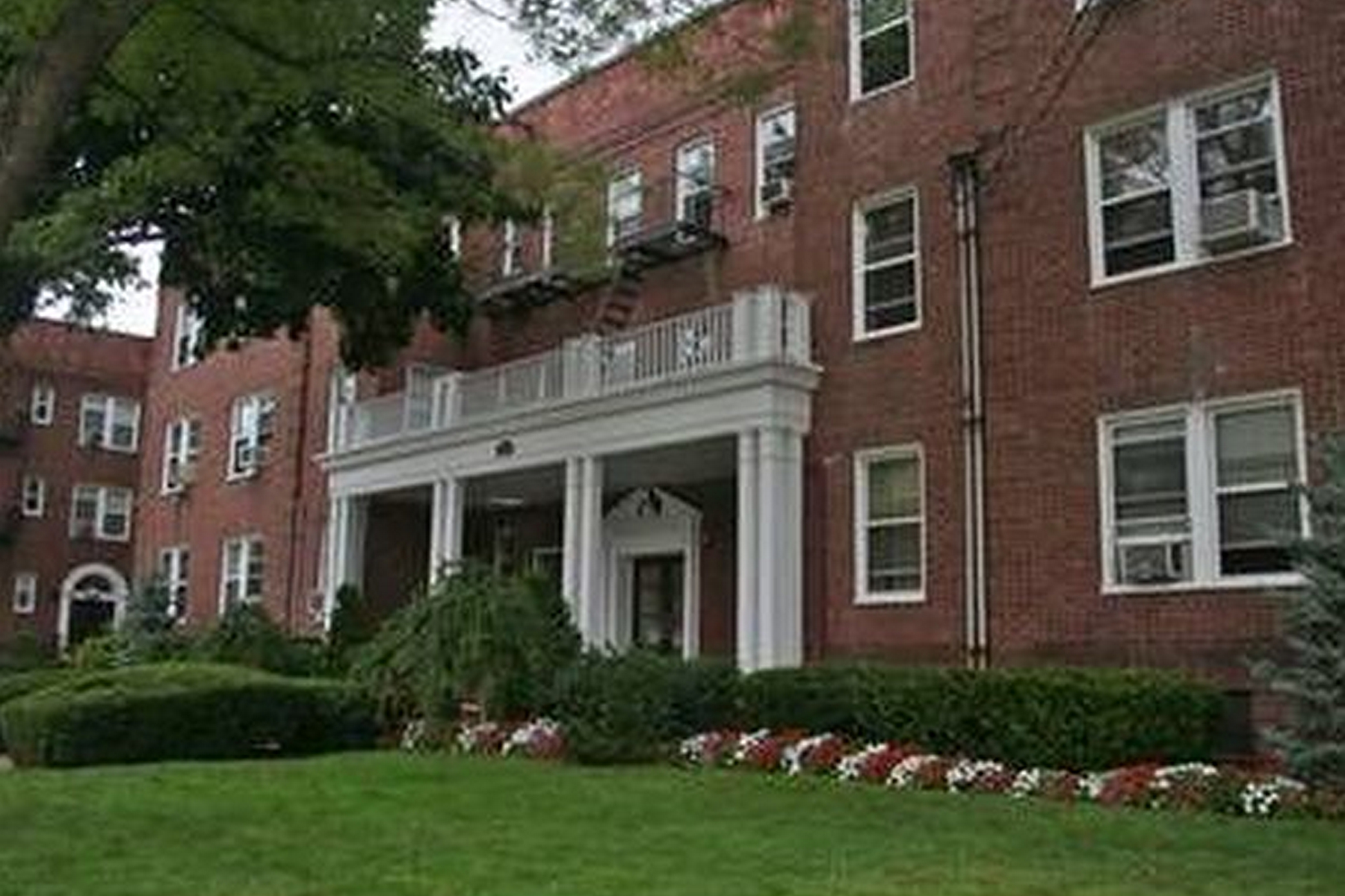 975-995 Teaneck Road, #3E 