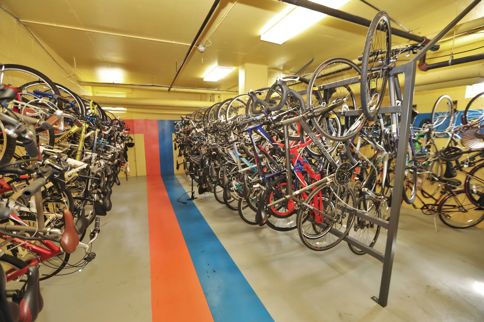 2200 North Central Road Unit# 4M