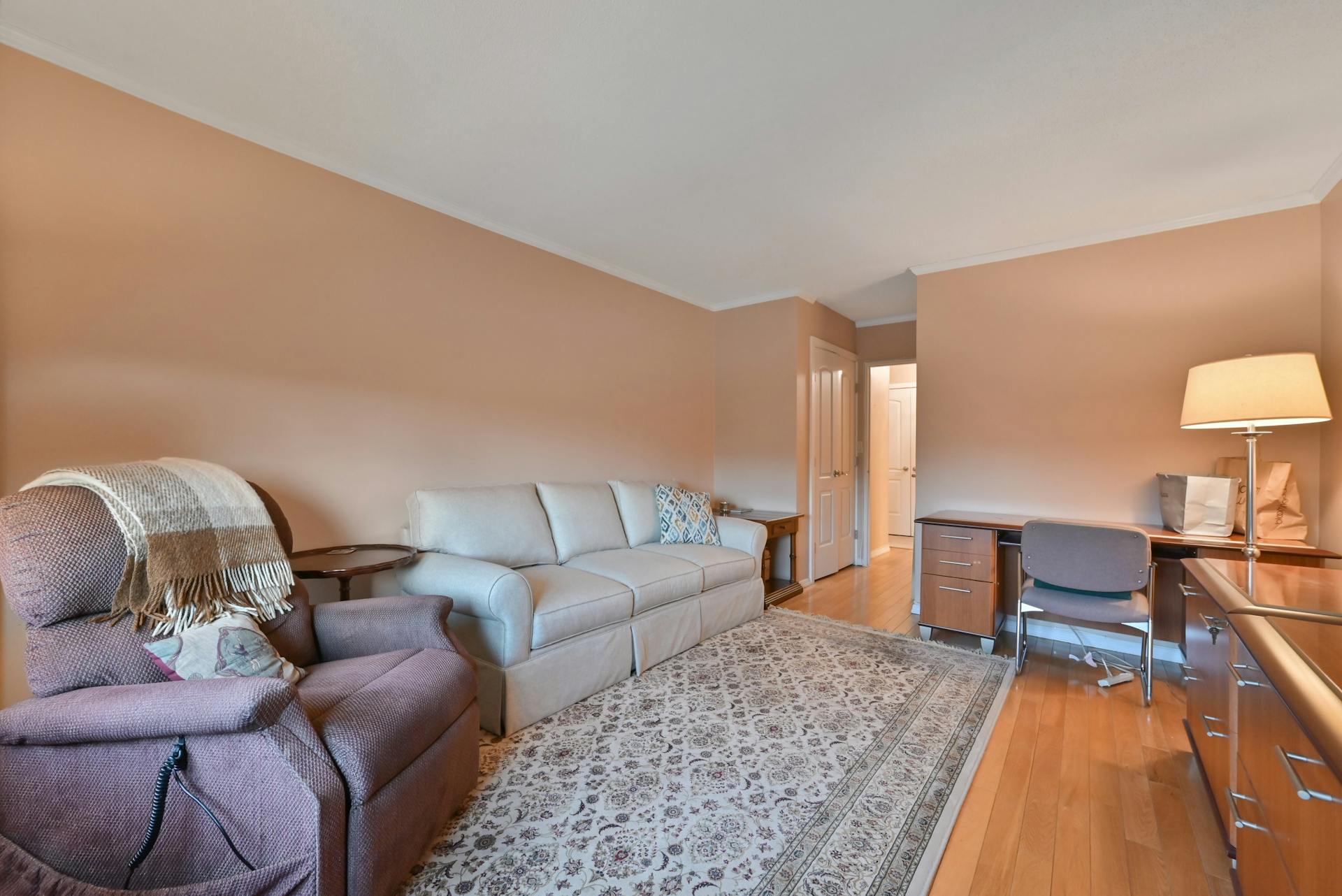 2200 North Central Road Unit# 4M