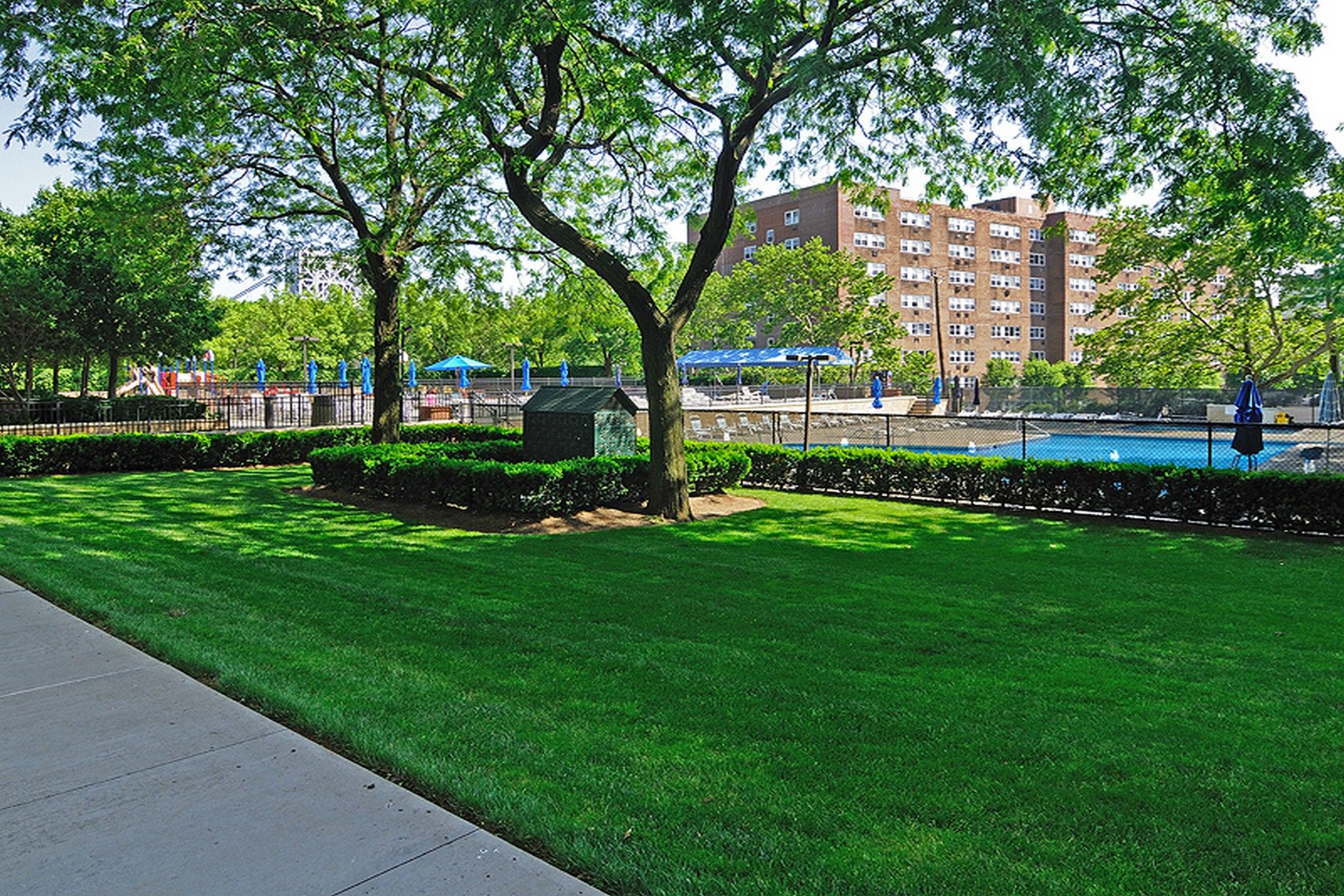 2200 North Central Road Unit# 4M