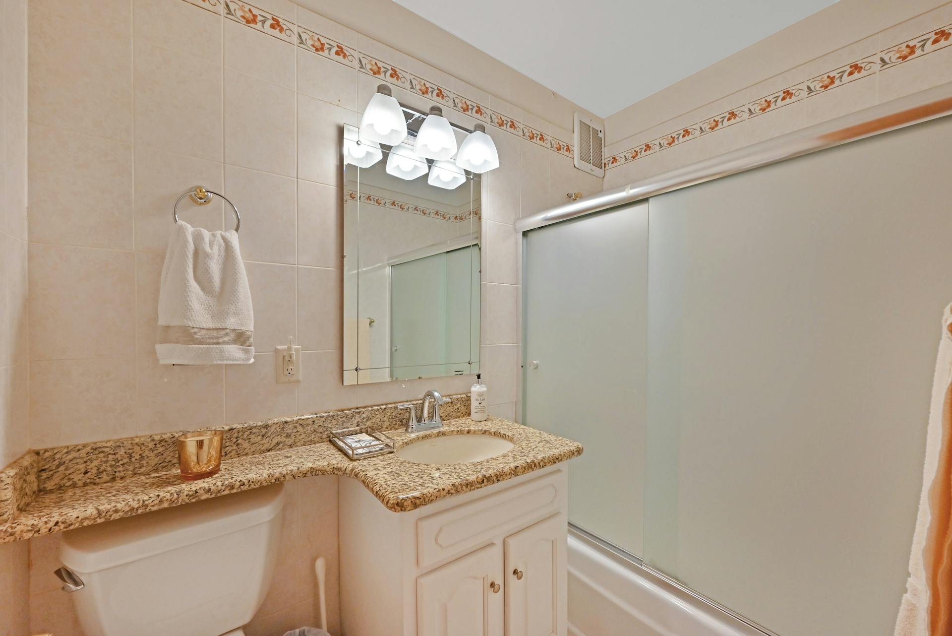 2200 North Central Road Unit# 4M