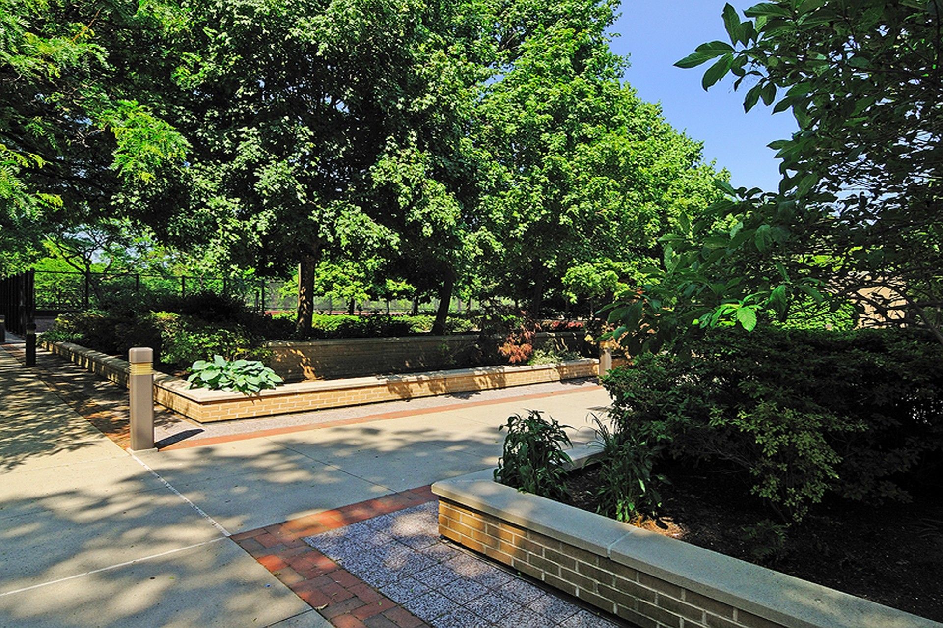 2200 North Central Road Unit# 4M