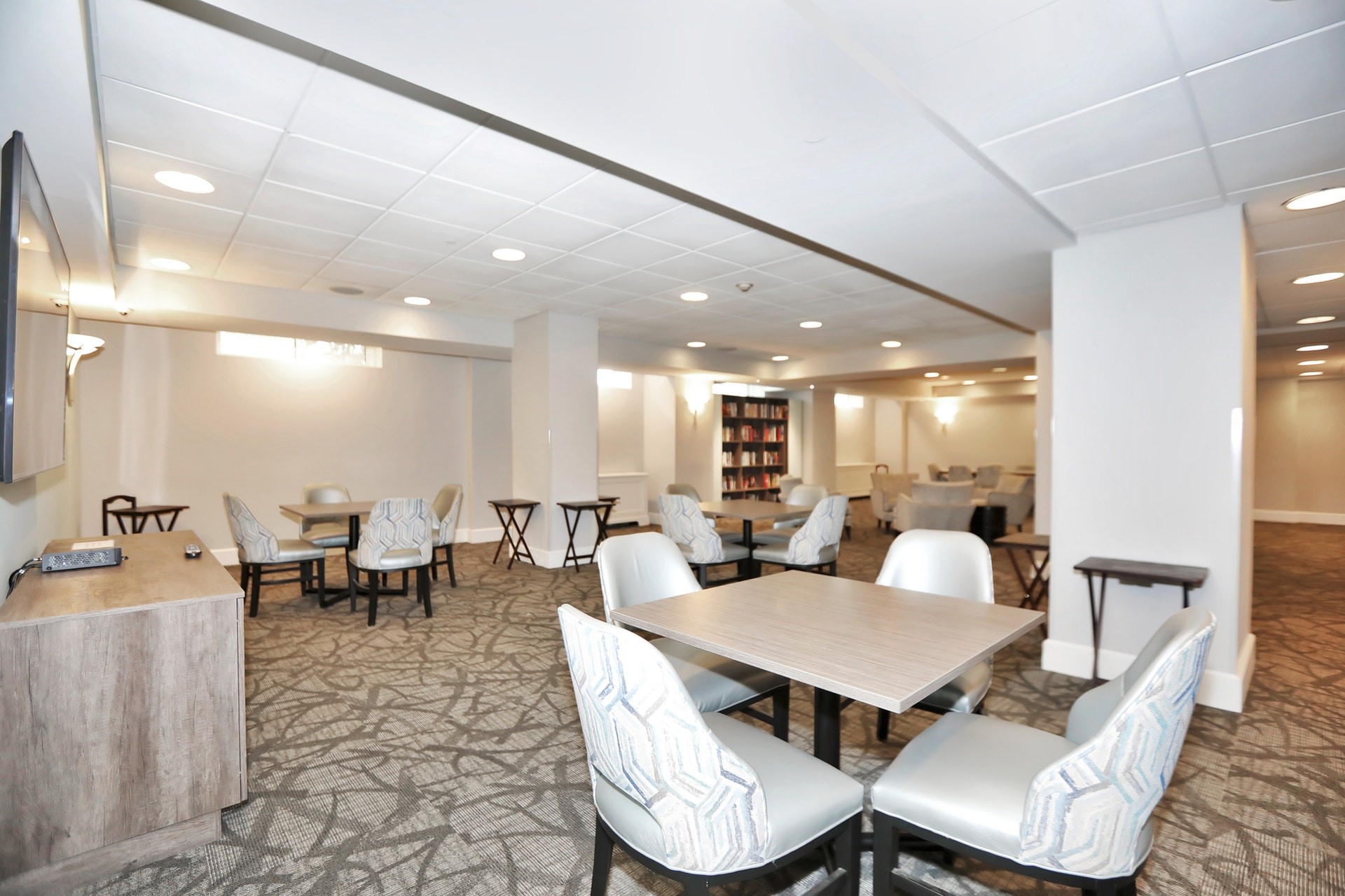 2200 North Central Road Unit# 4M