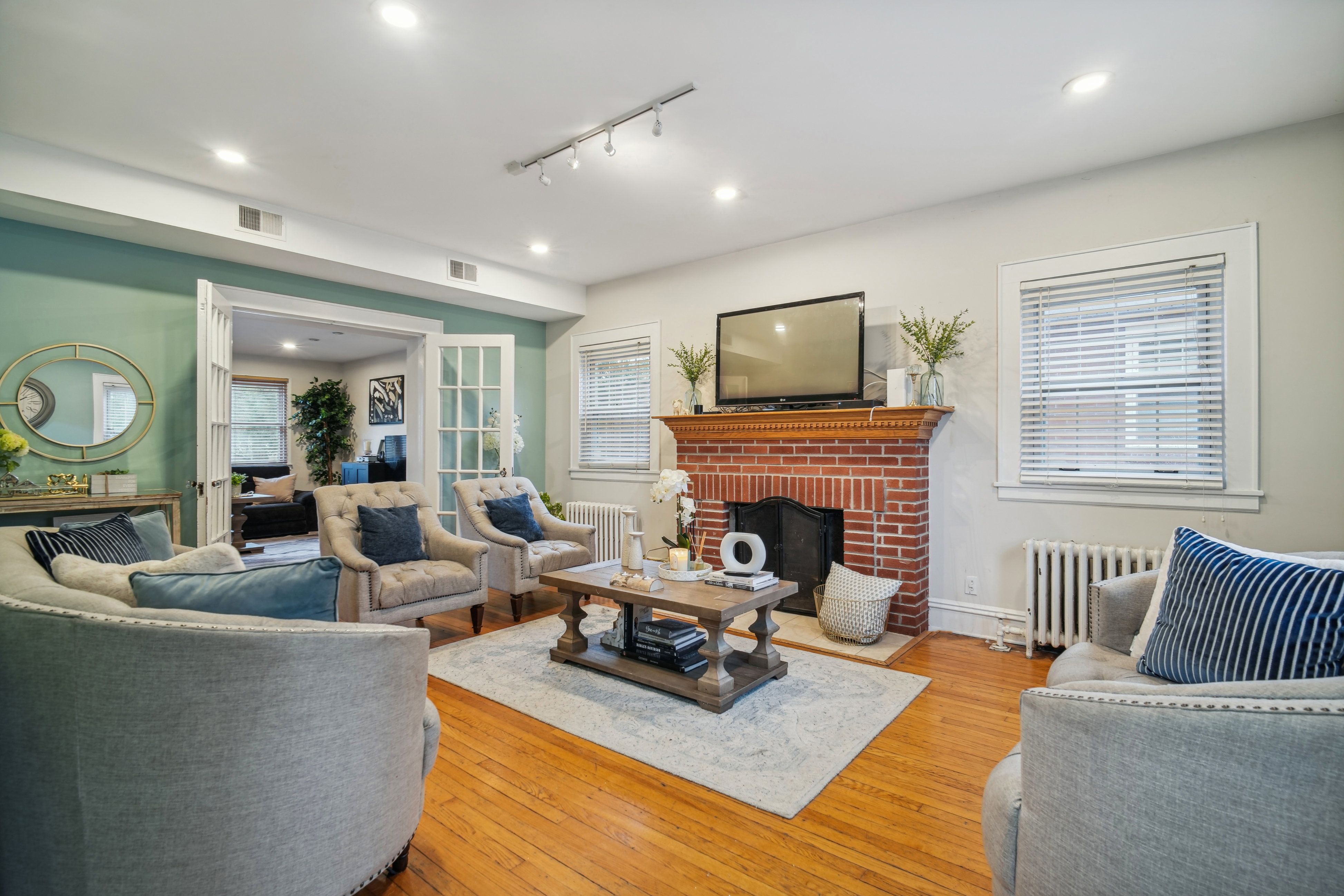143 Holland Avenue 