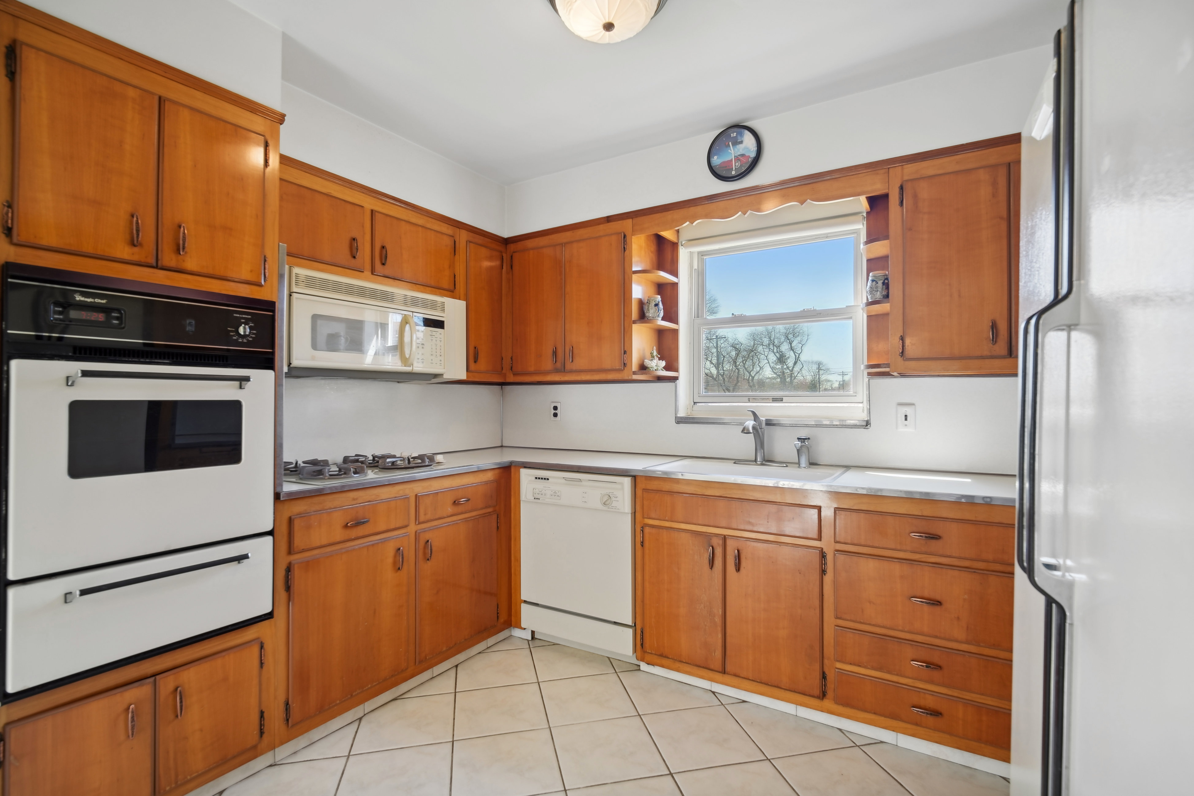 336 Tremont Avenue 