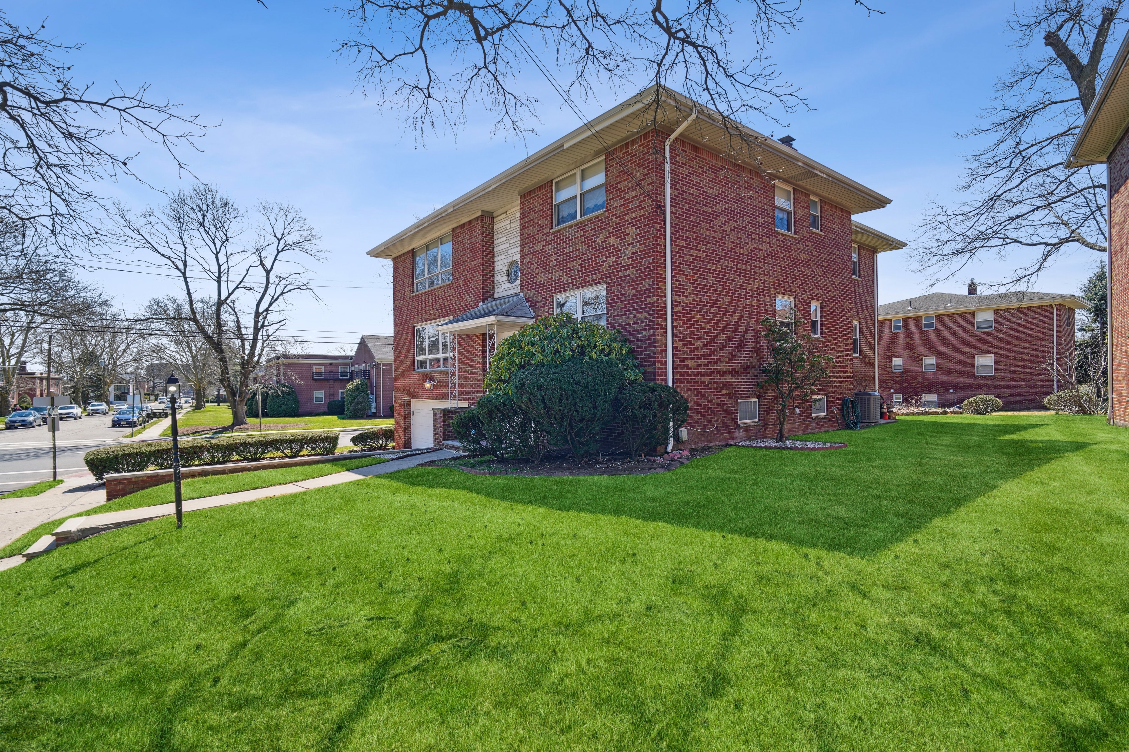 336 Tremont Avenue 
