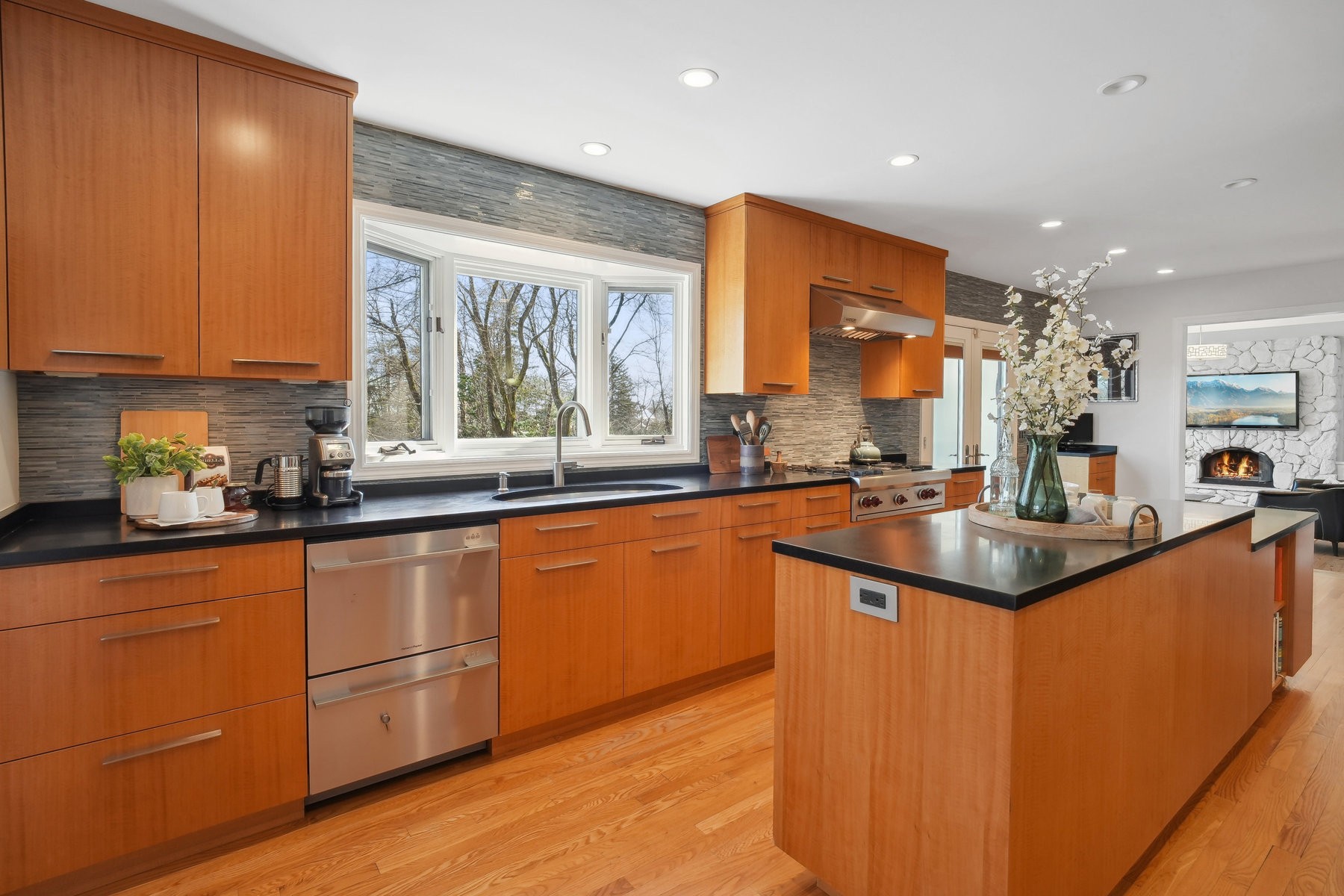 2 Edgewood Terrace 