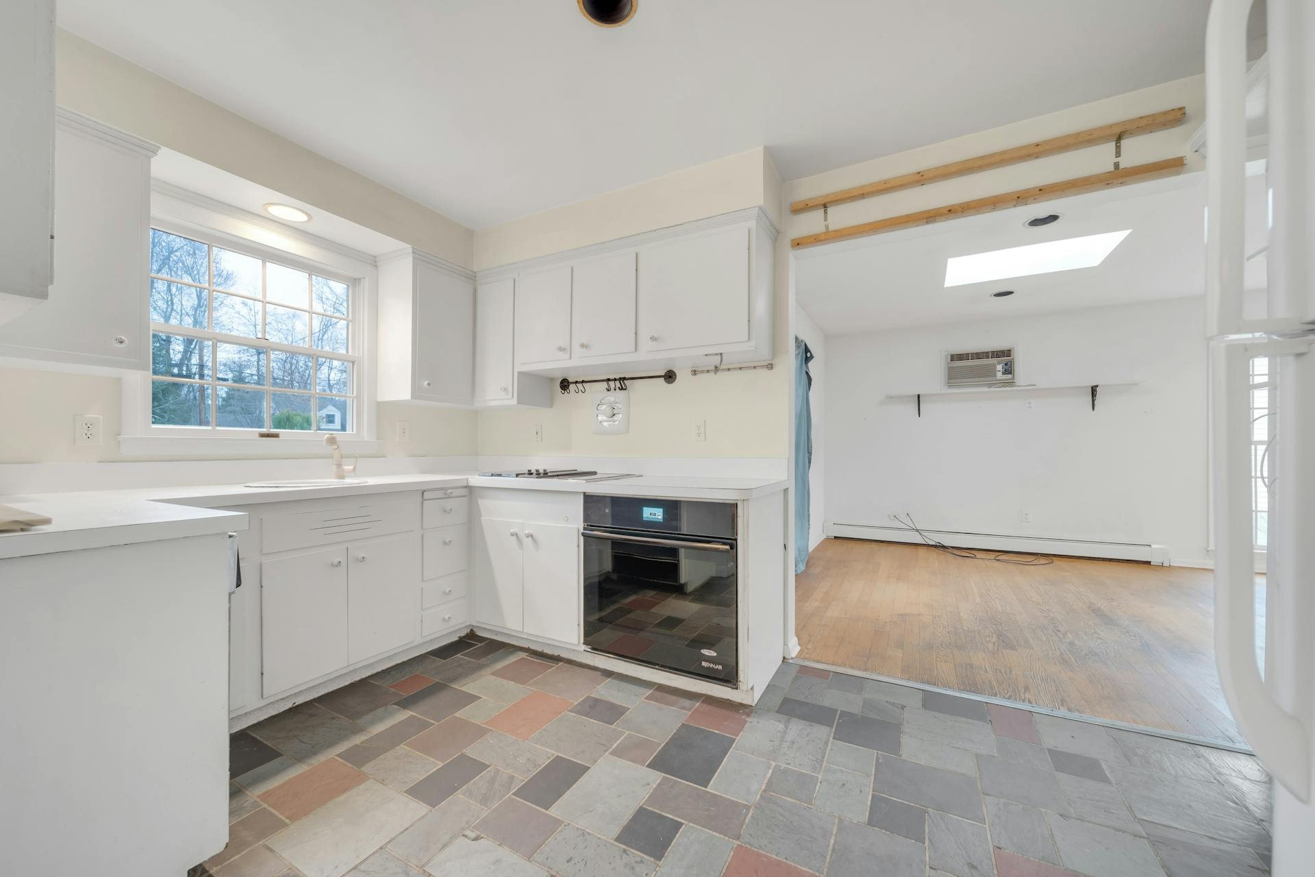 625 Blakeney Place
