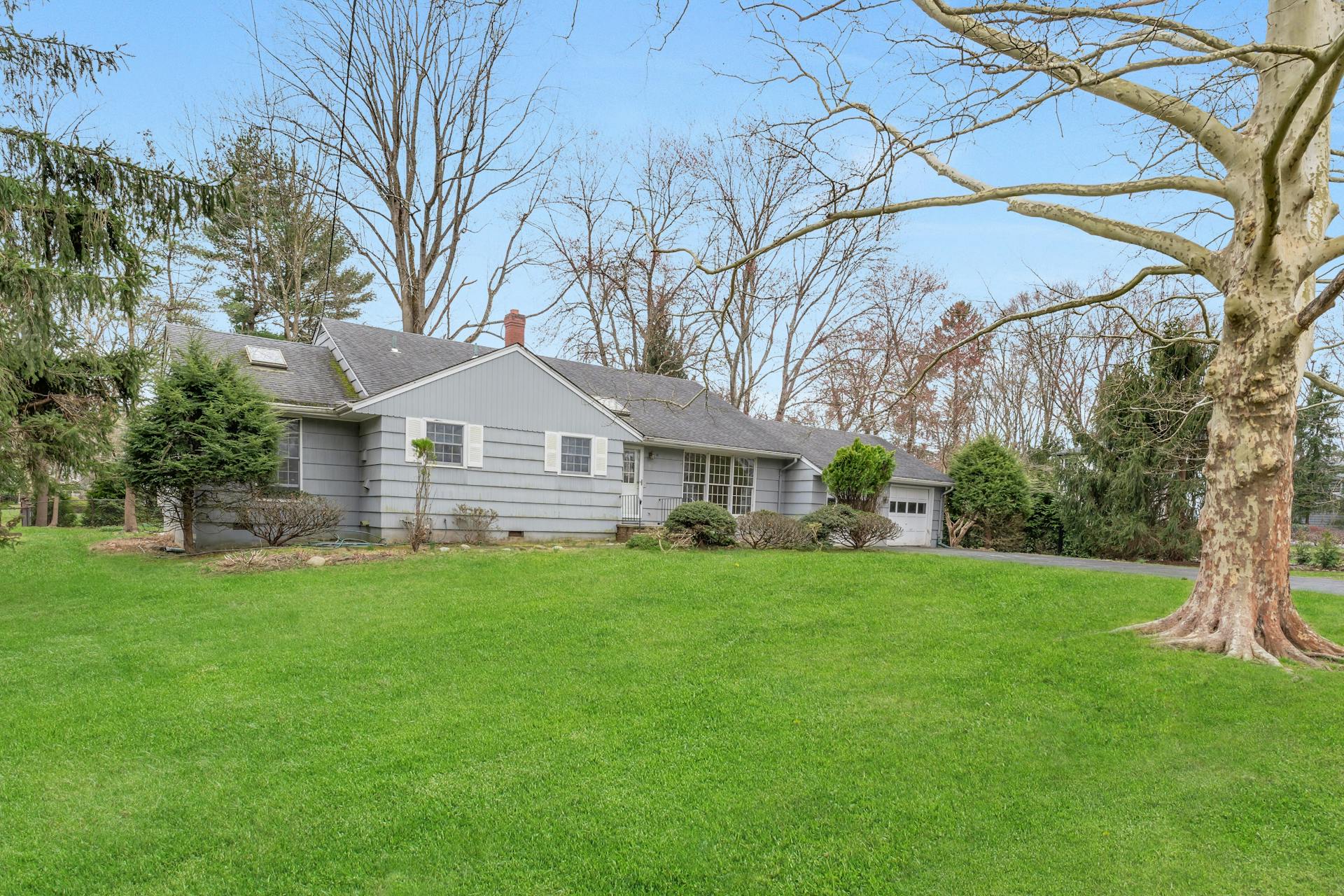 625 Blakeney Place