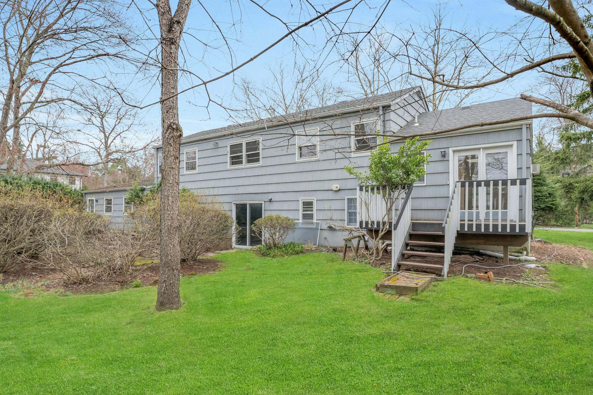 625 Blakeney Place