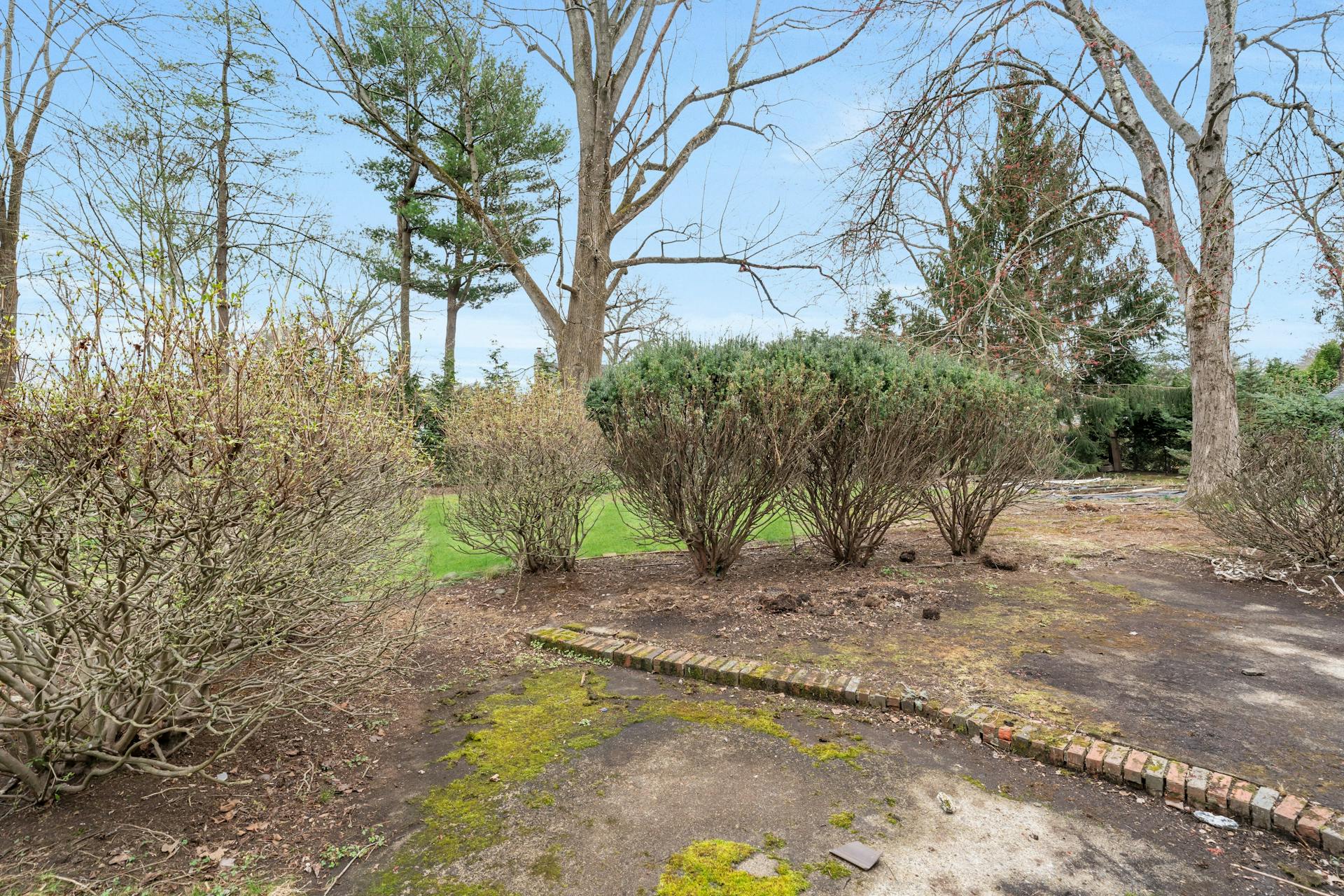 625 Blakeney Place