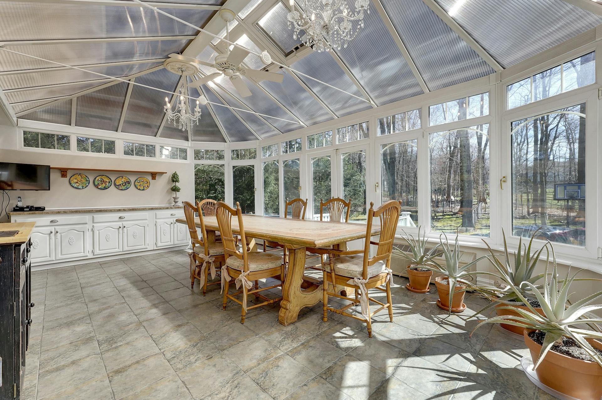 1075 High Mountain Road