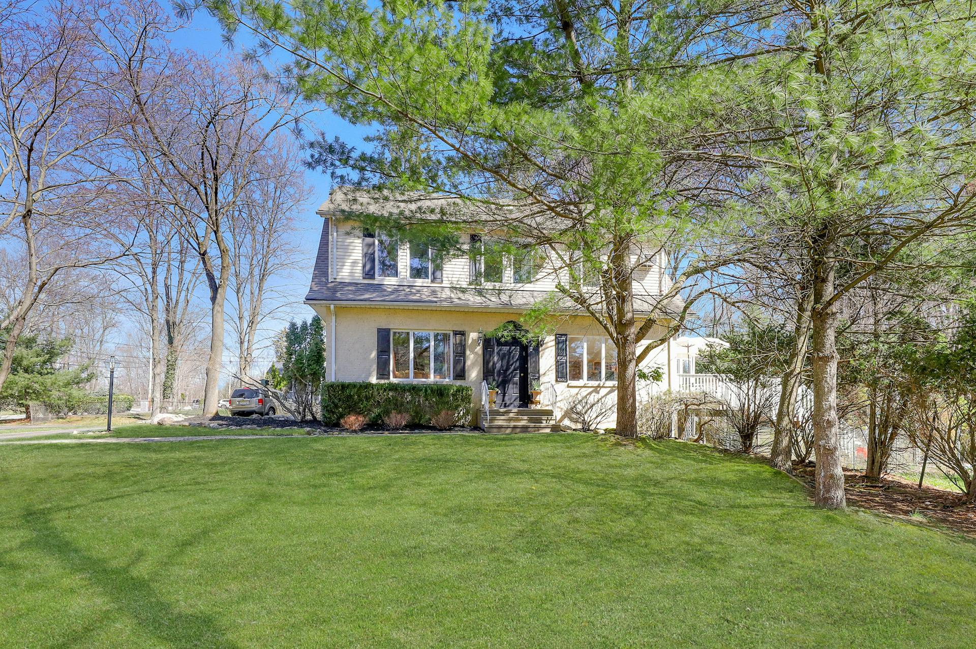 1075 High Mountain Road