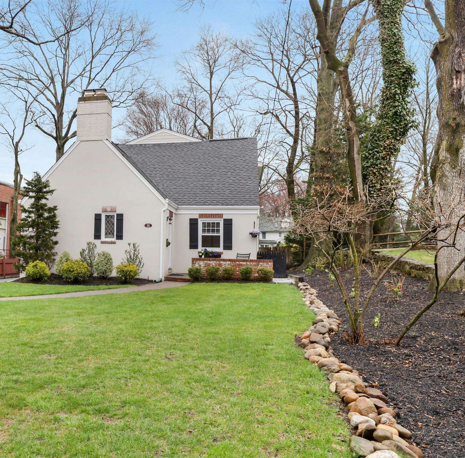 16 Northwood Avenue 