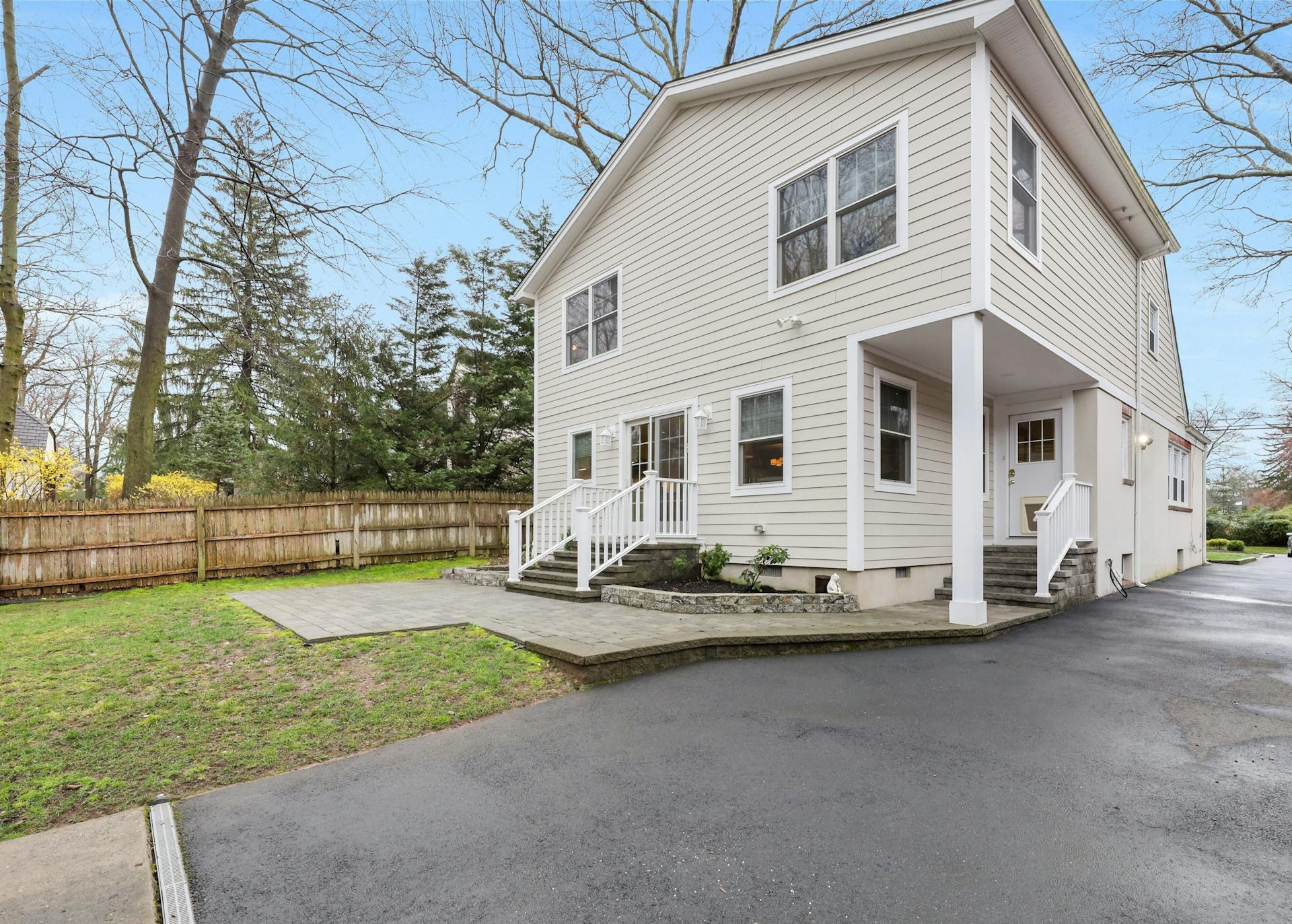 16 Northwood Avenue 