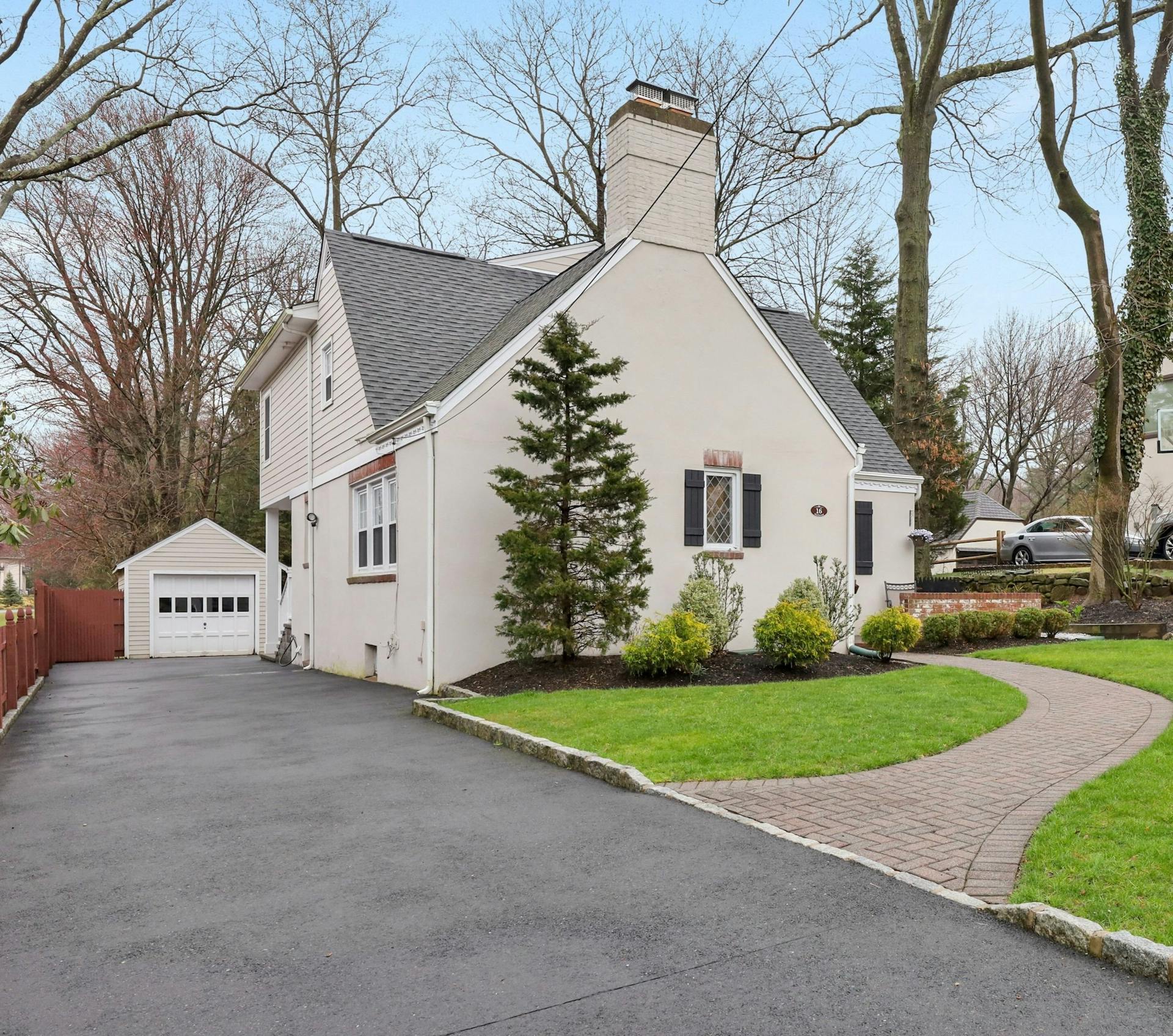 16 Northwood Avenue 