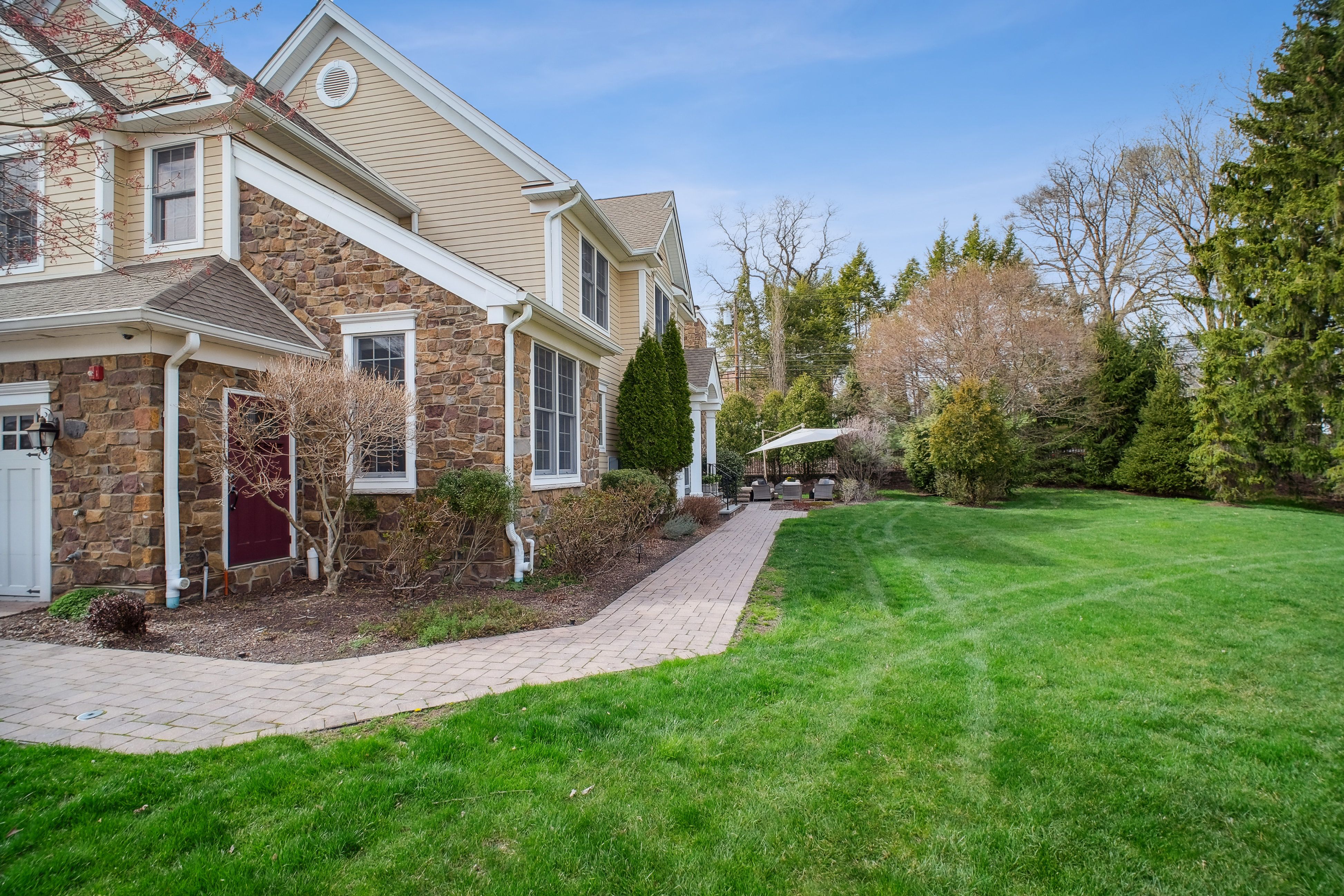 23 Woodstone Circle 