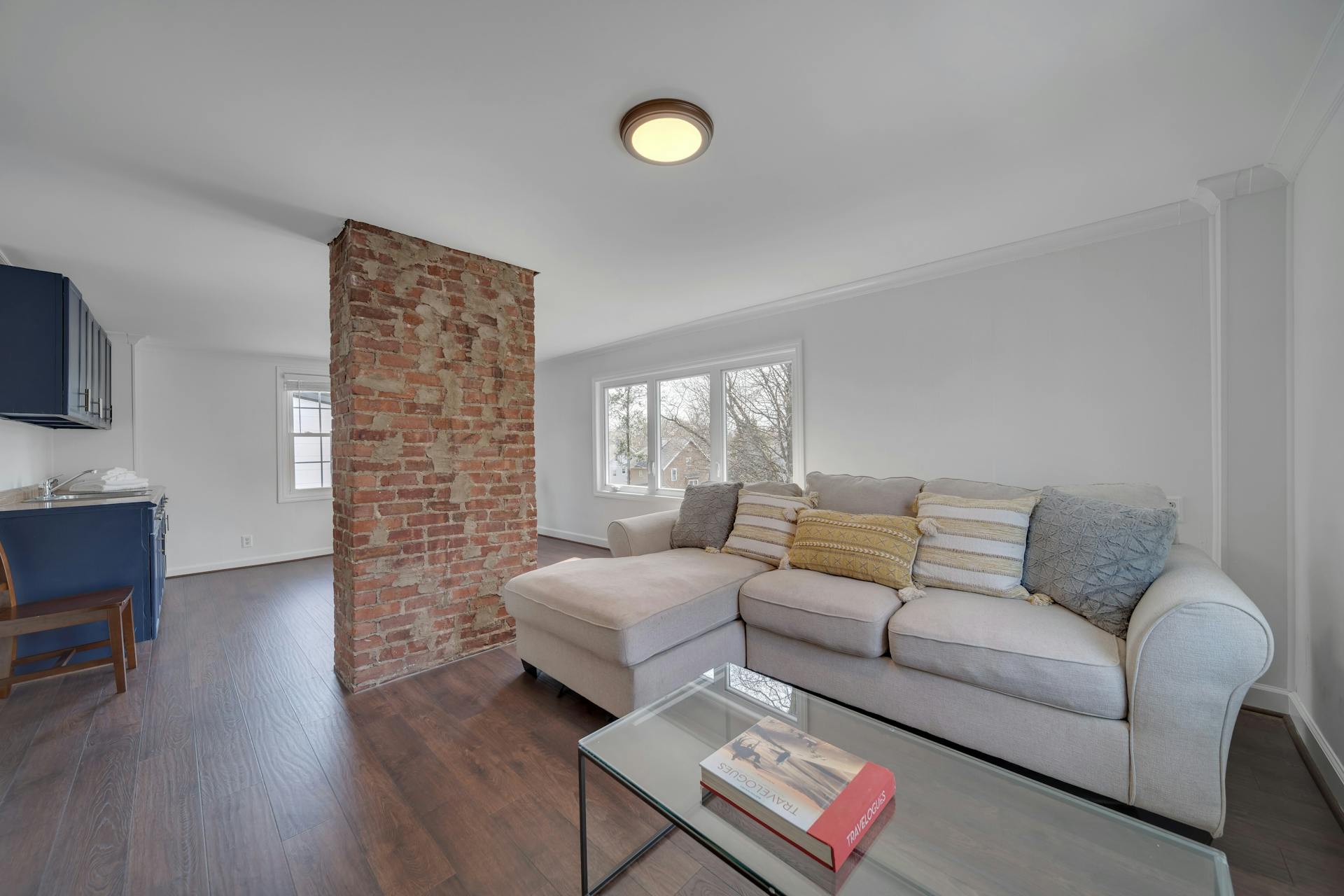84 Maolis Avenue
