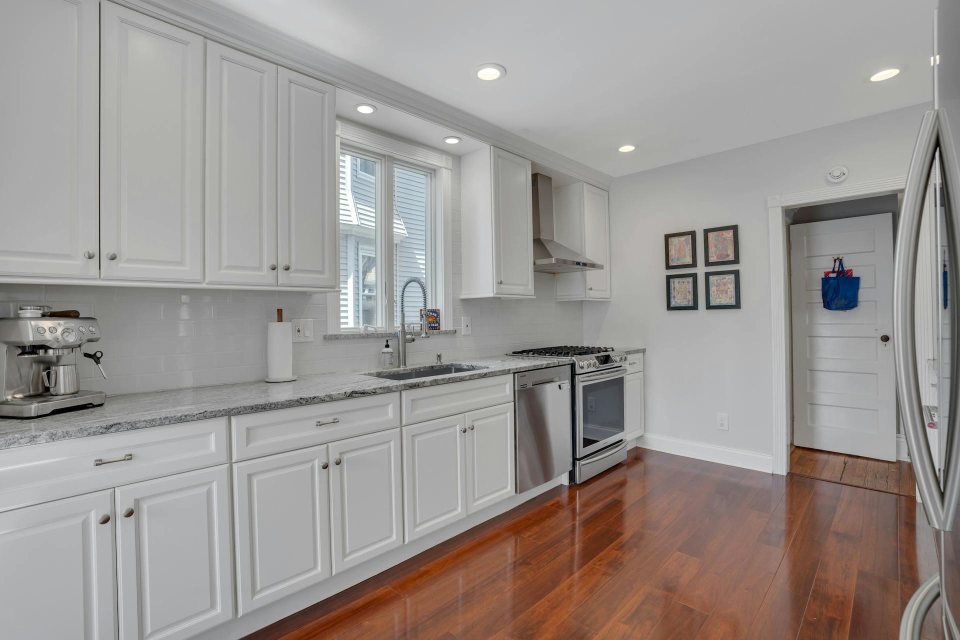 84 Maolis Avenue
