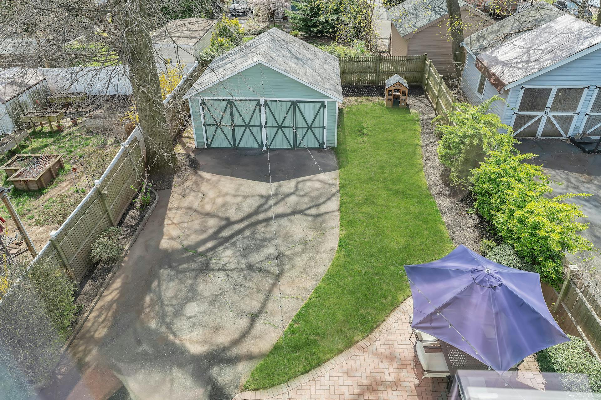 84 Maolis Avenue