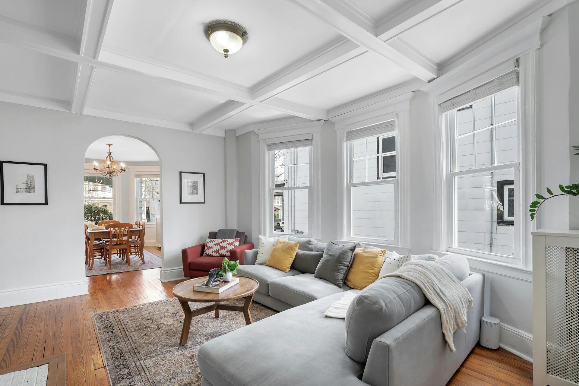 84 Maolis Avenue