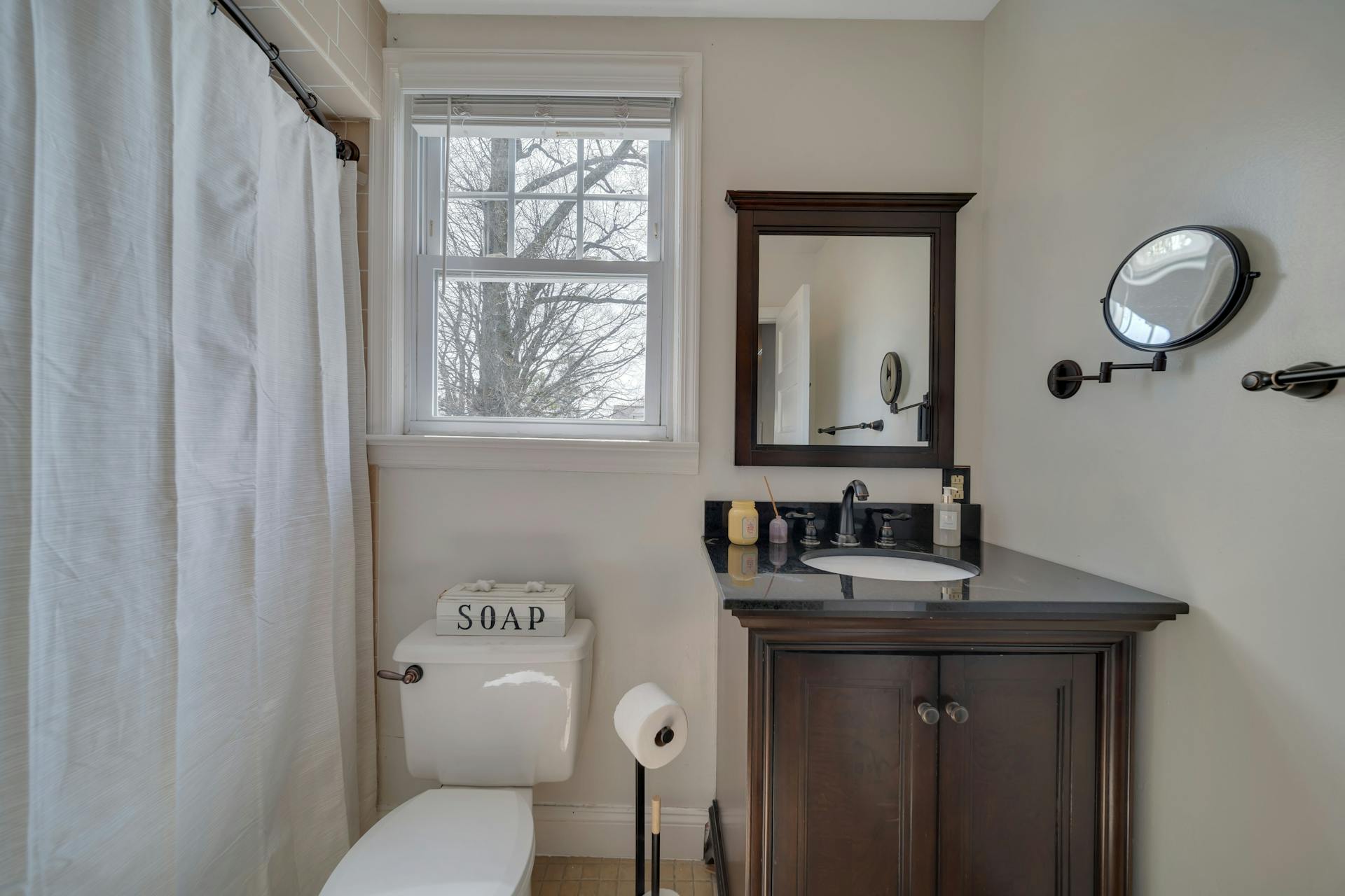 84 Maolis Avenue