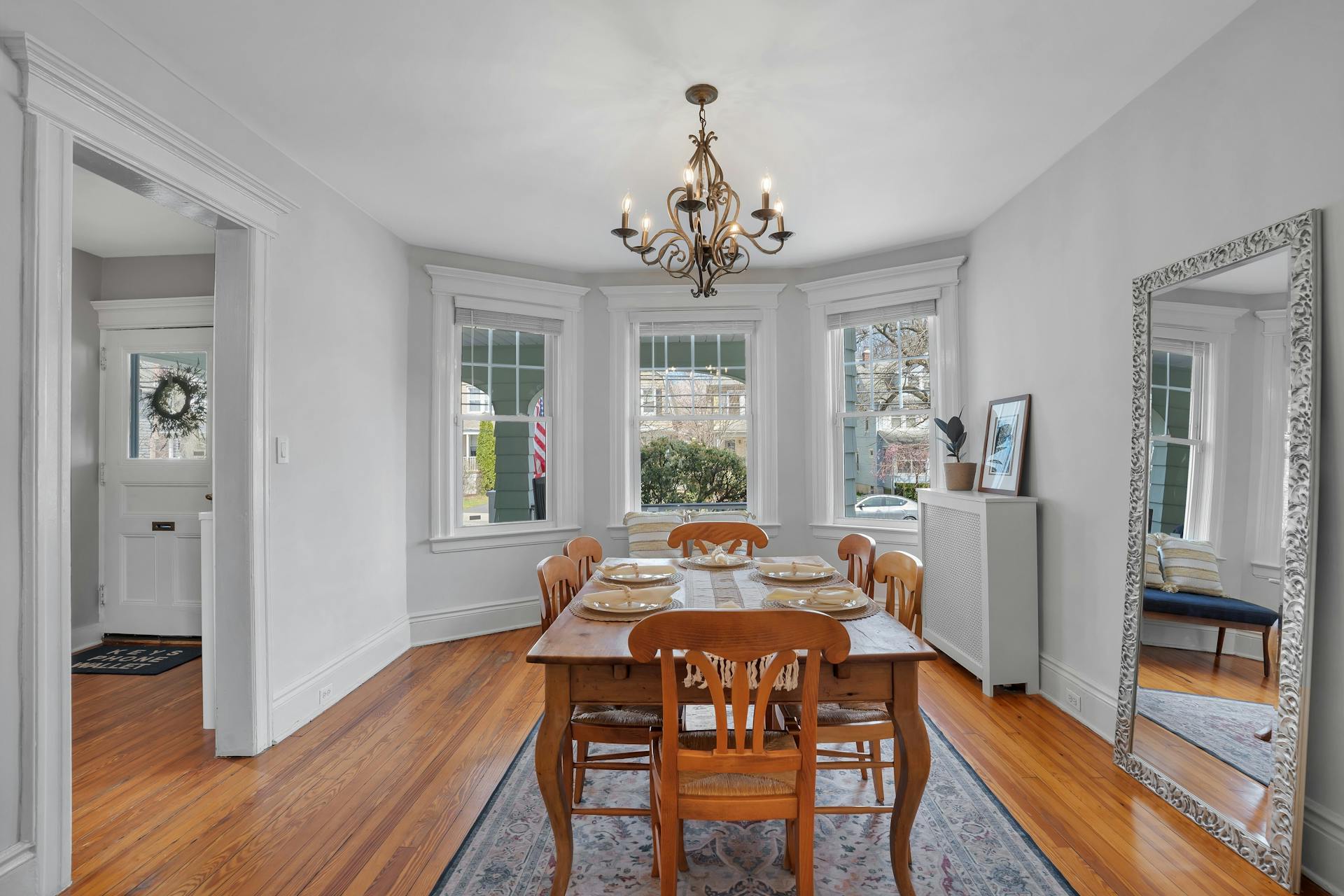 84 Maolis Avenue