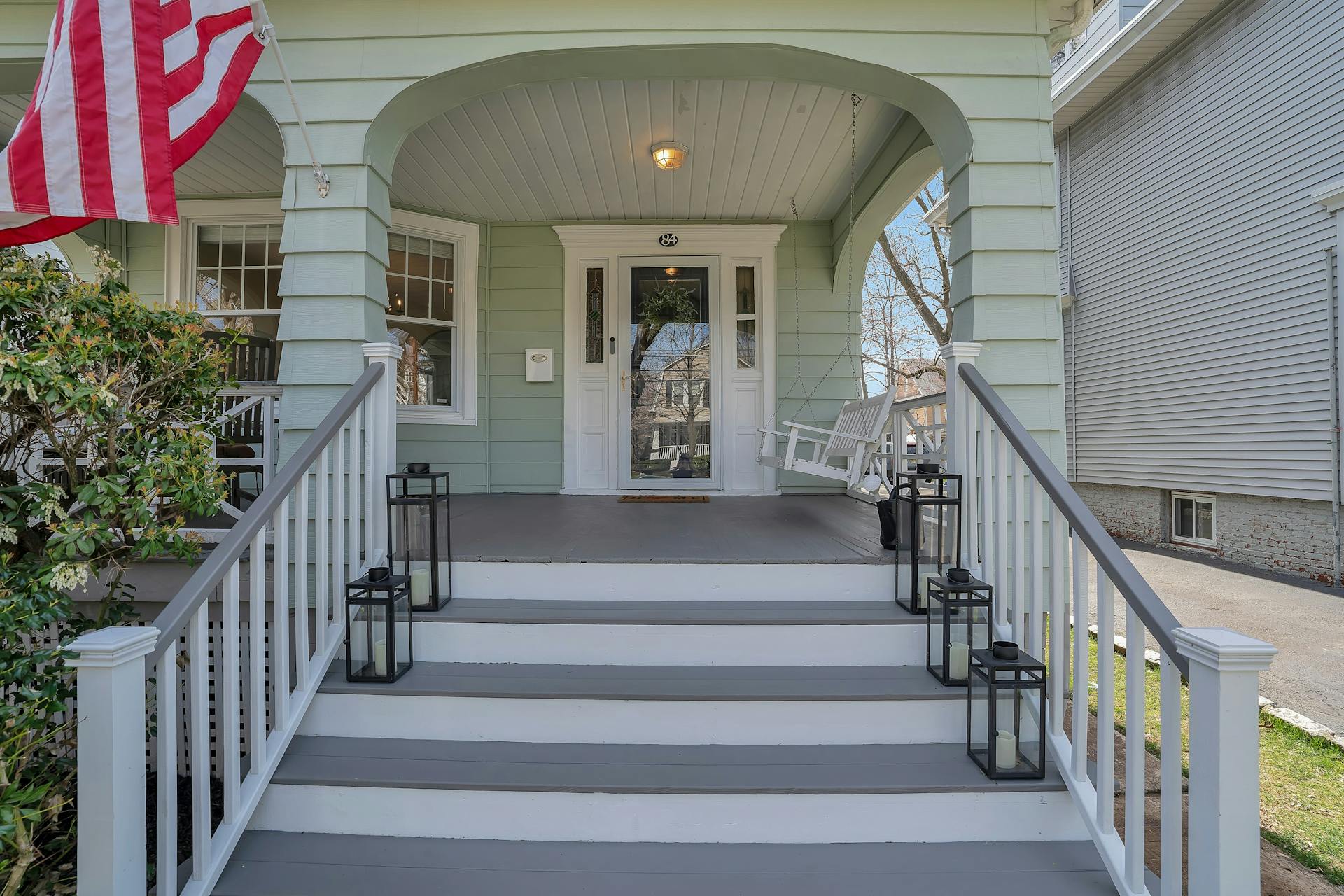 84 Maolis Avenue