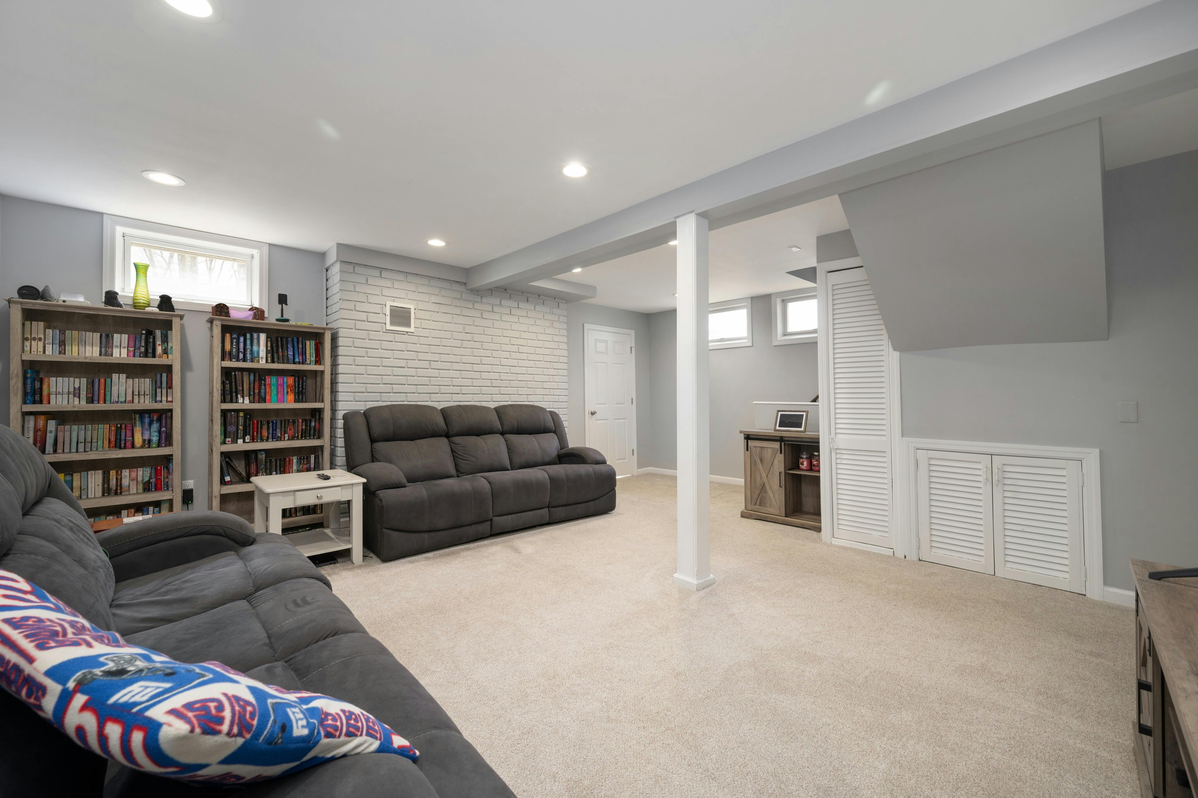 447 Brown Trail 