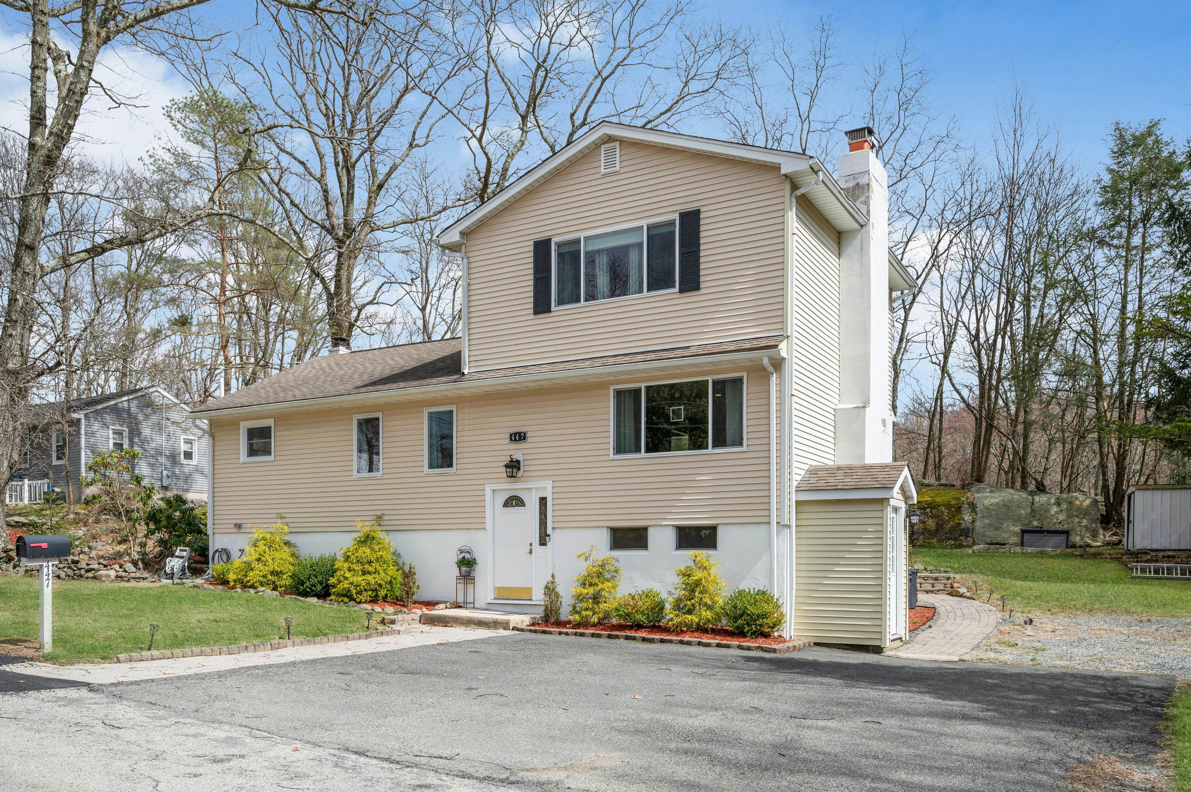 447 Brown Trail 