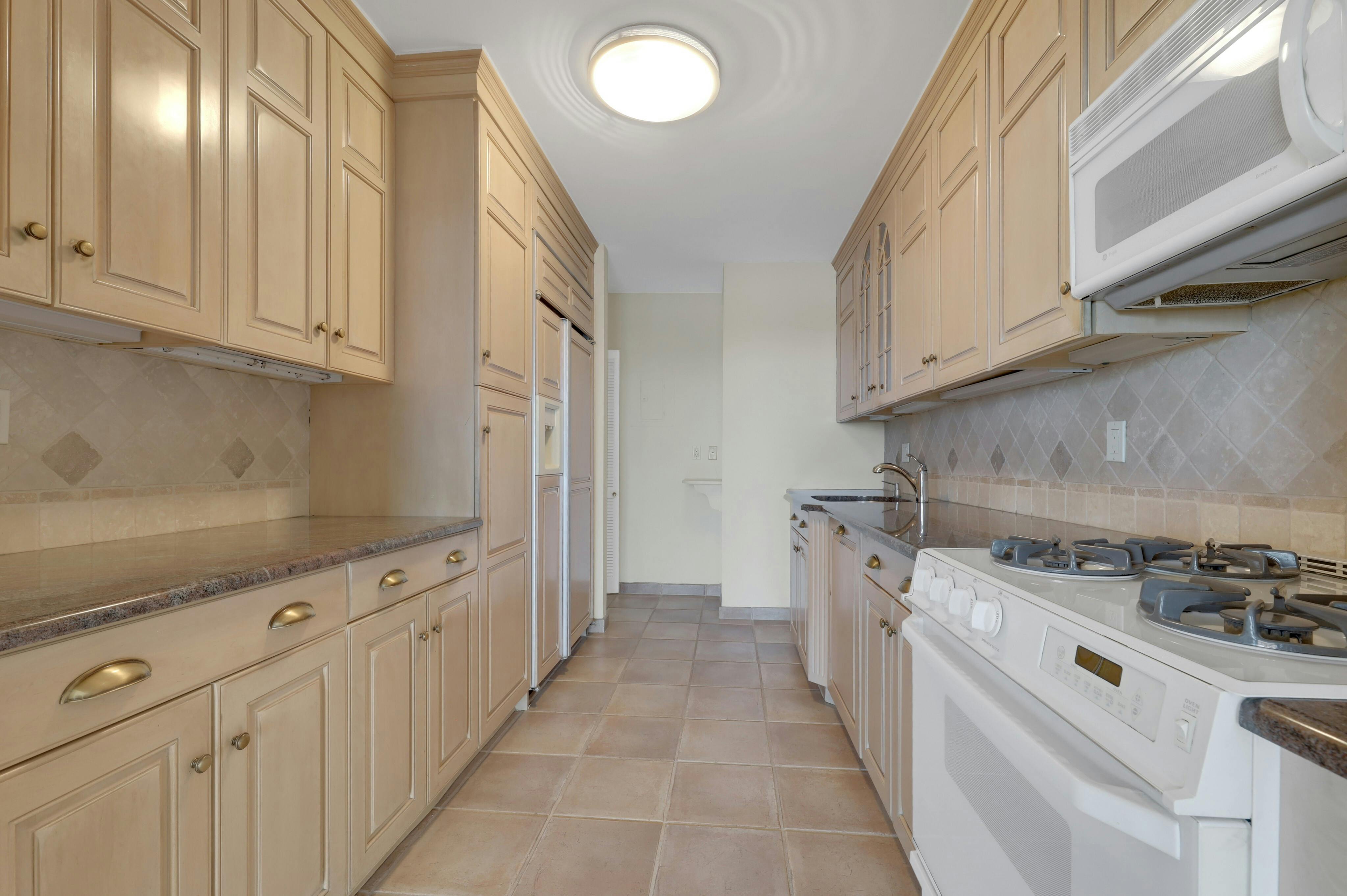 1530 Palisade Avenue Unit# 15R