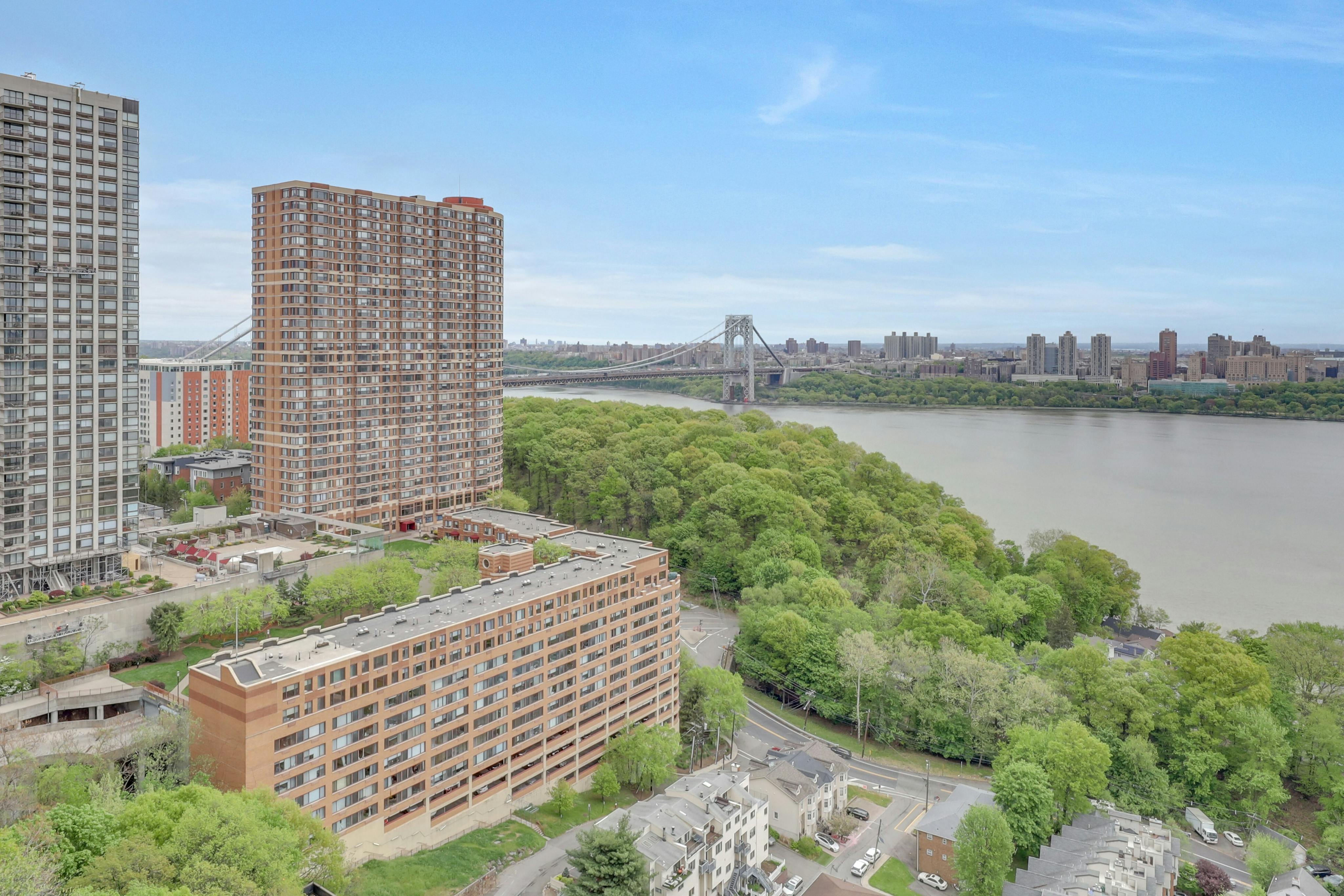 1530 Palisade Avenue Unit# 15R