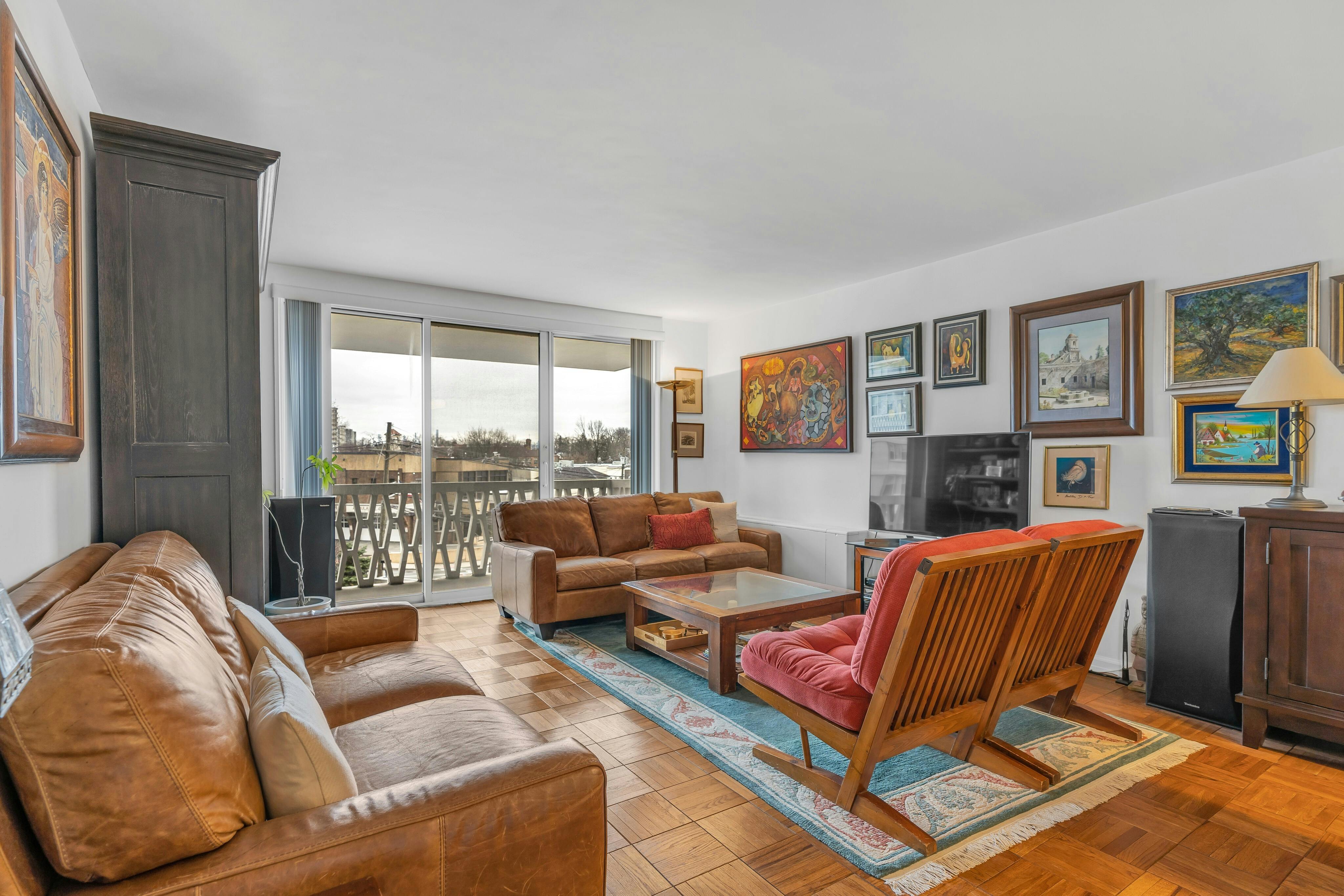 2000 Linwood Avenue Unit# 4L
