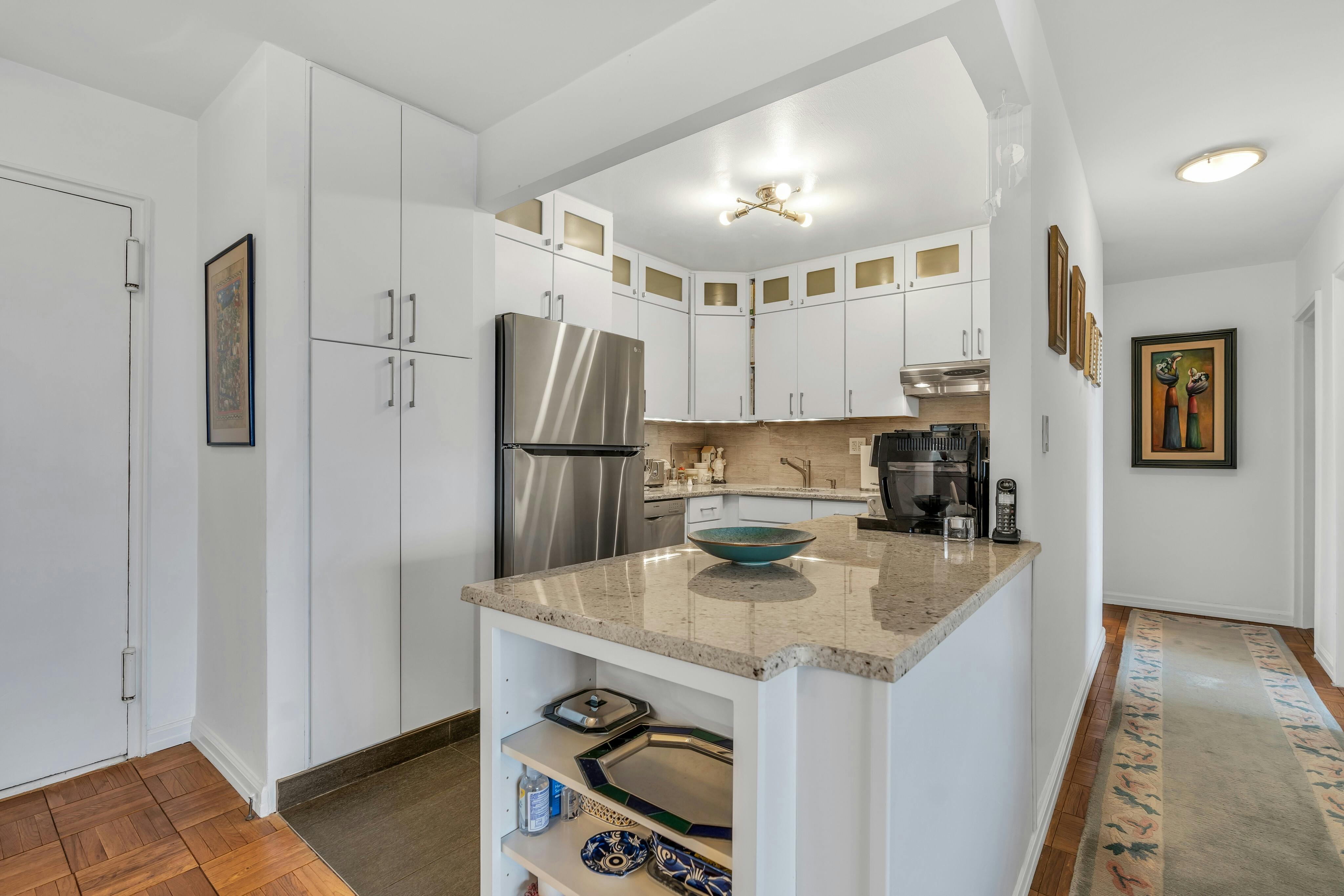 2000 Linwood Avenue Unit# 4L