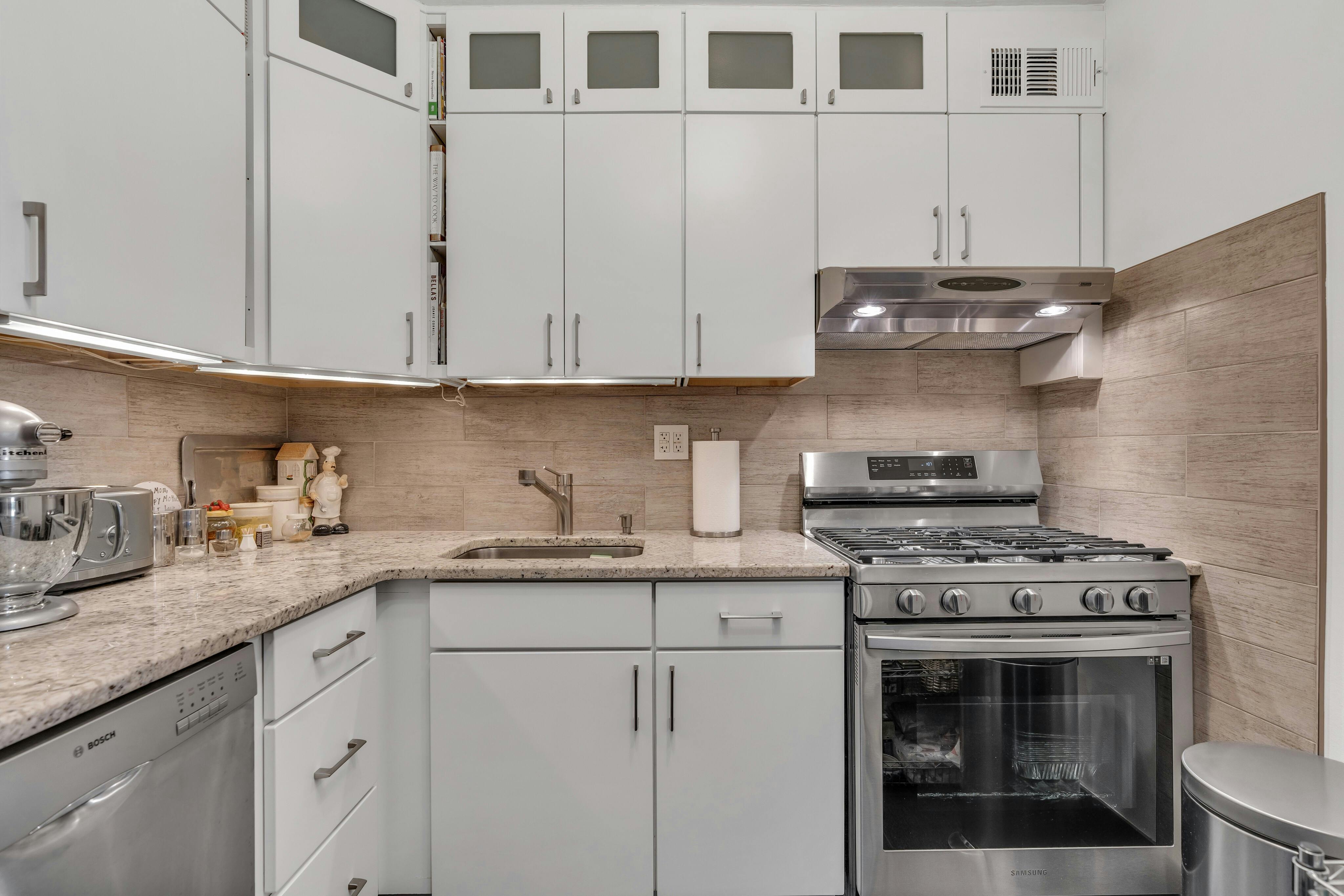 2000 Linwood Avenue Unit# 4L