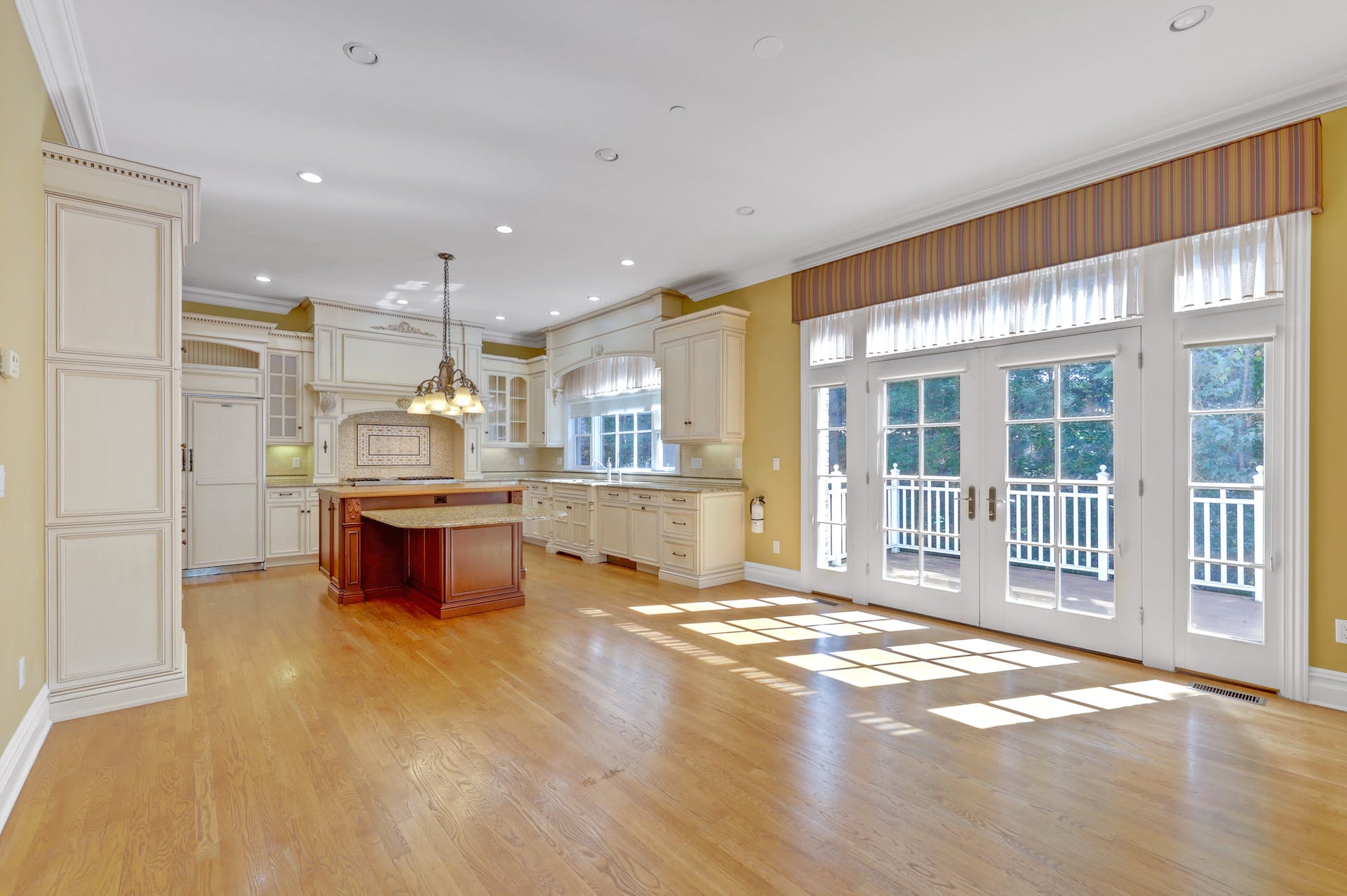 908 Heights Lane