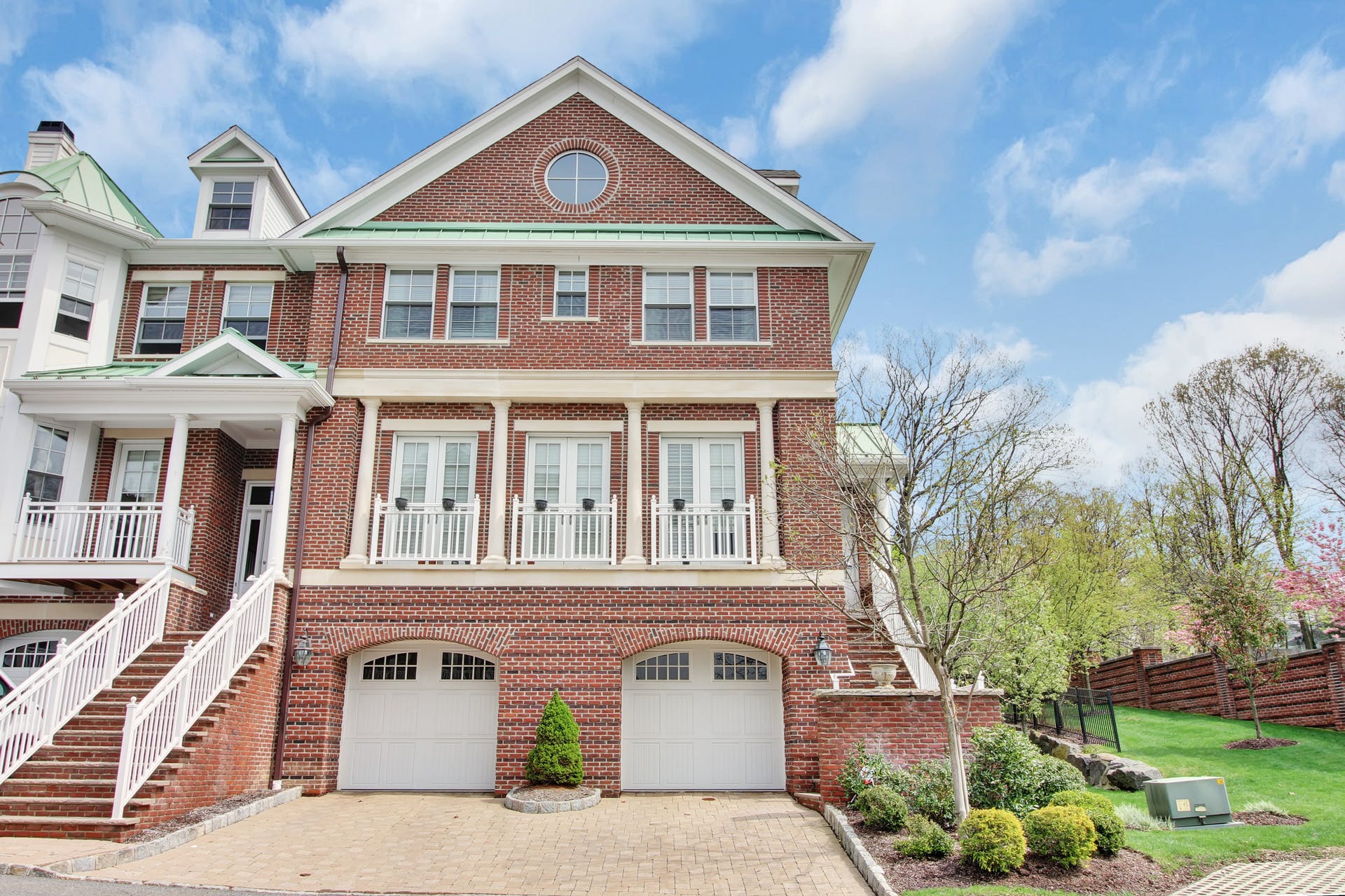 908 Heights Lane
