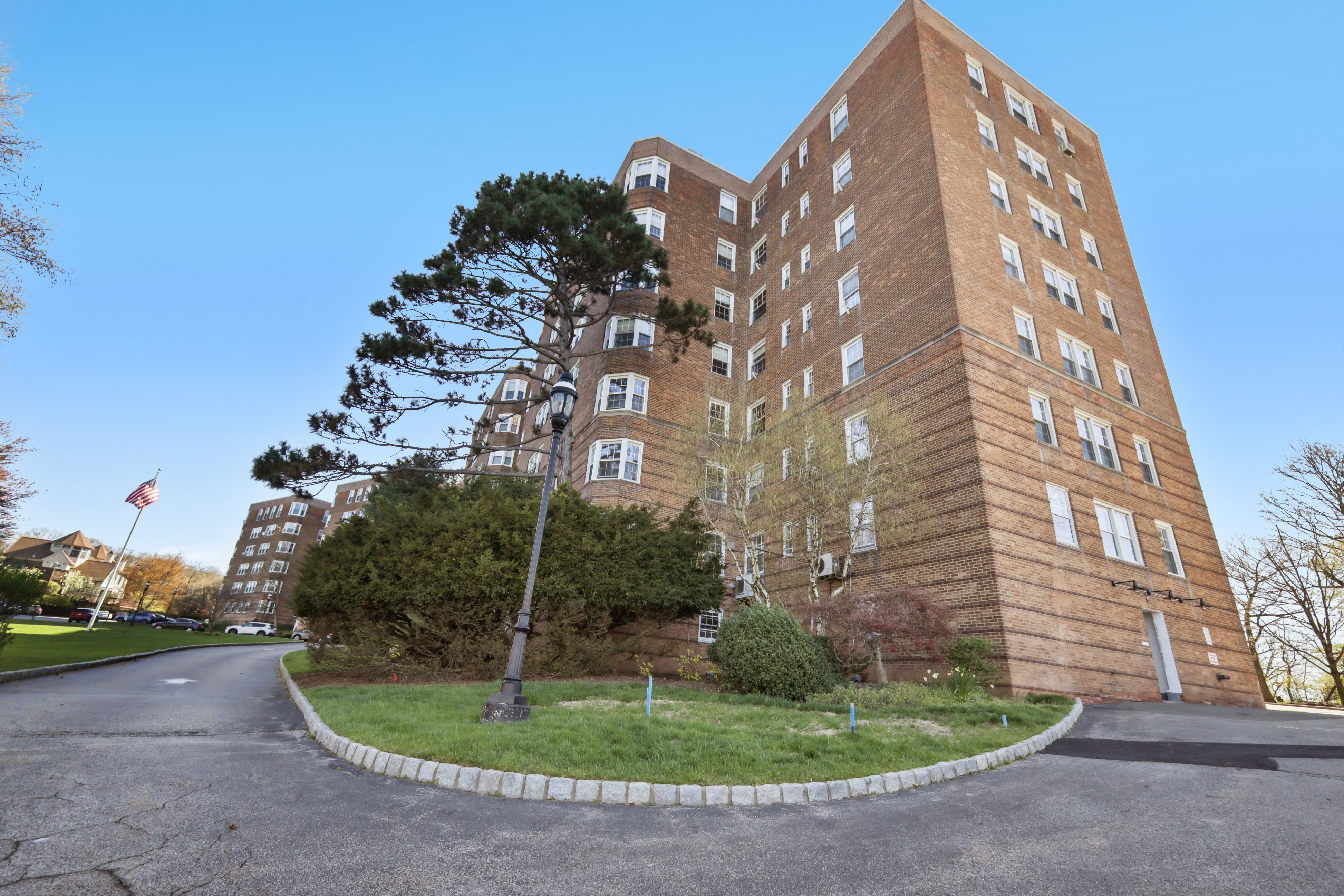 10 Crestmont Road Unit# 1H
