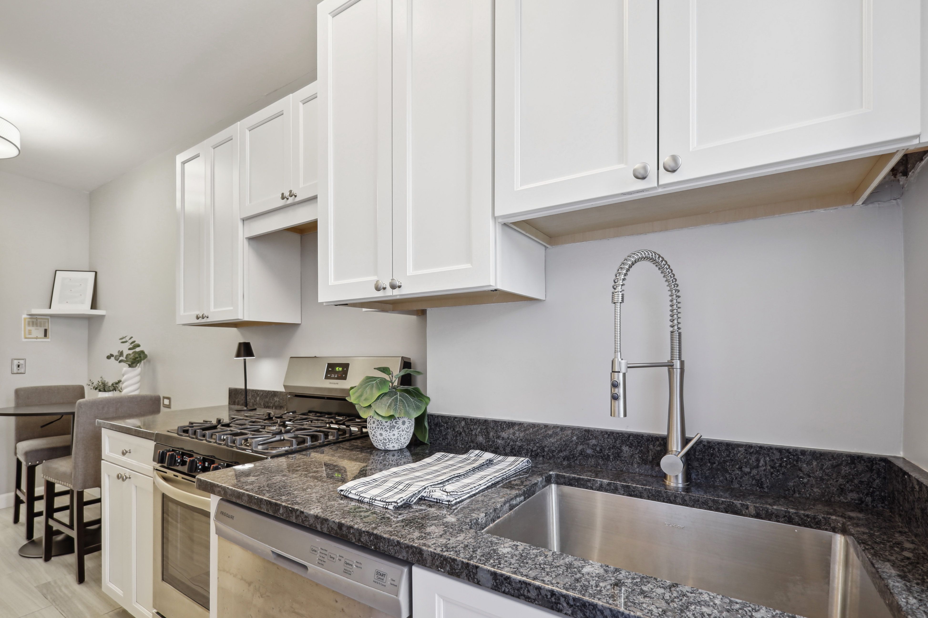 10 Crestmont Road Unit# 1H