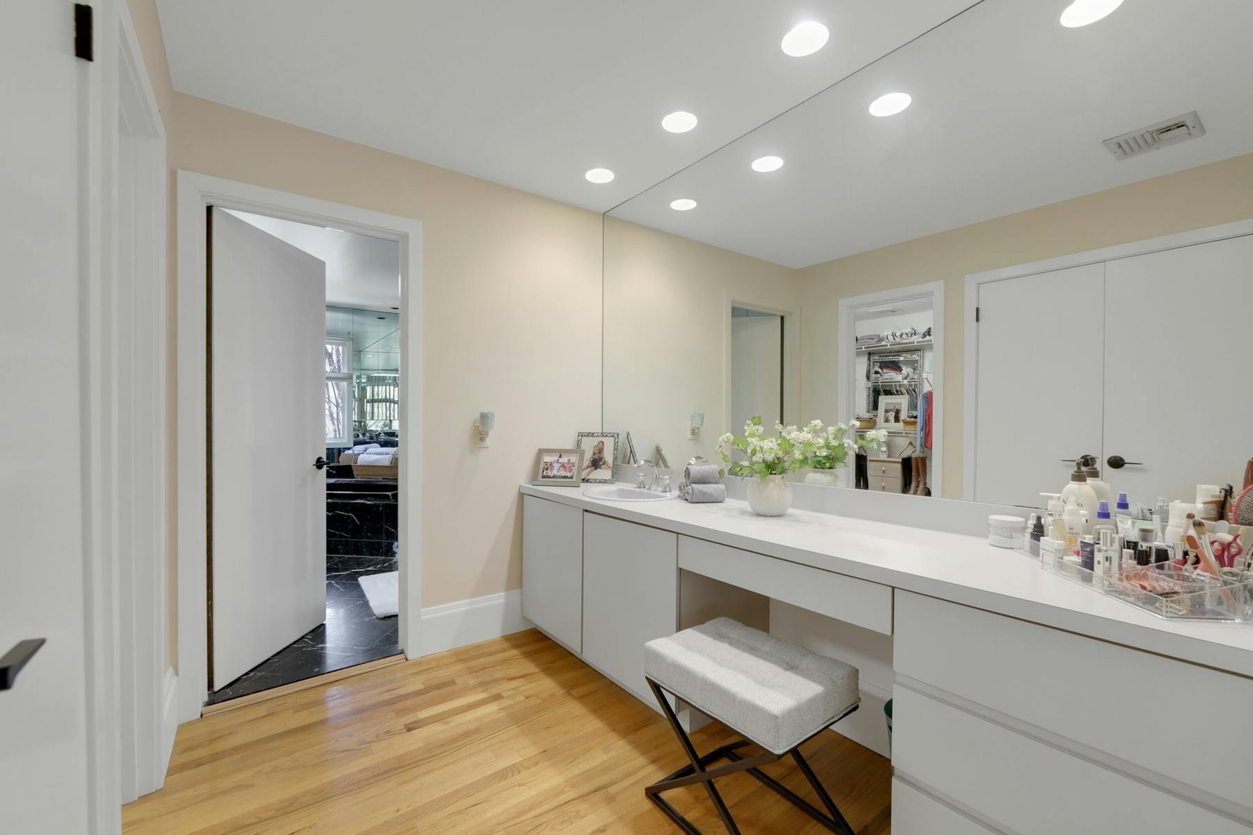 27 Gloria Drive 