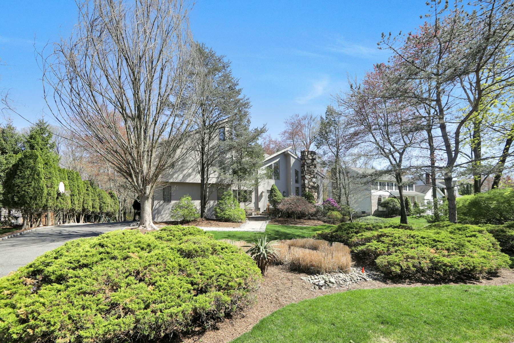27 Gloria Drive 