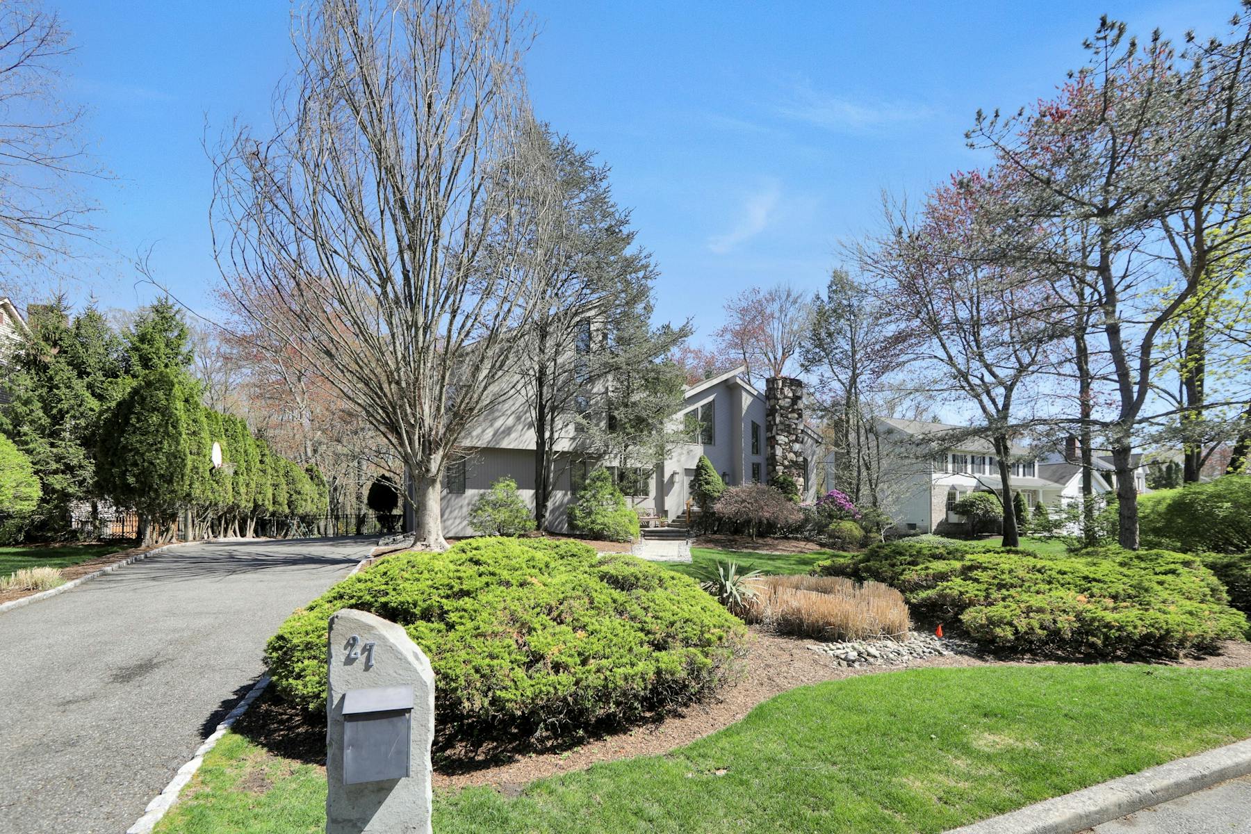 27 Gloria Drive 